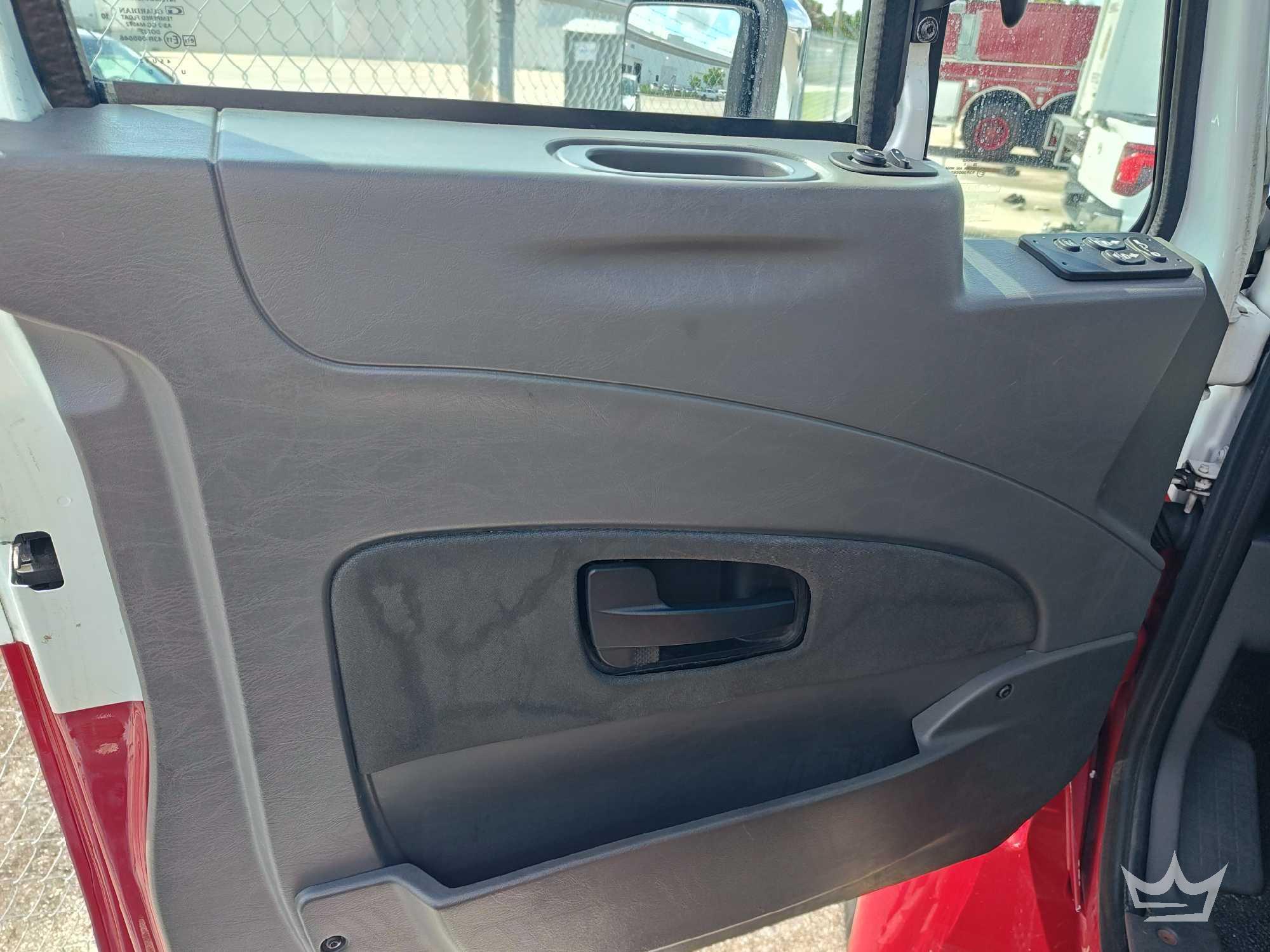 2011 International DURASTAR 4300