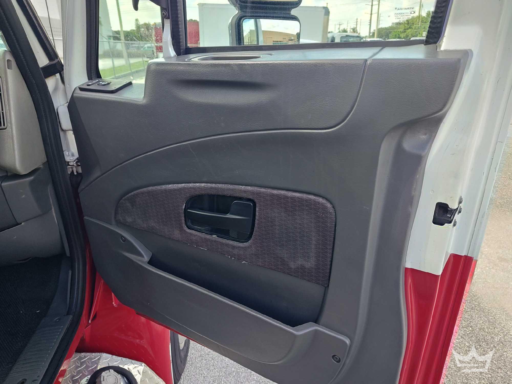 2011 International DURASTAR 4300