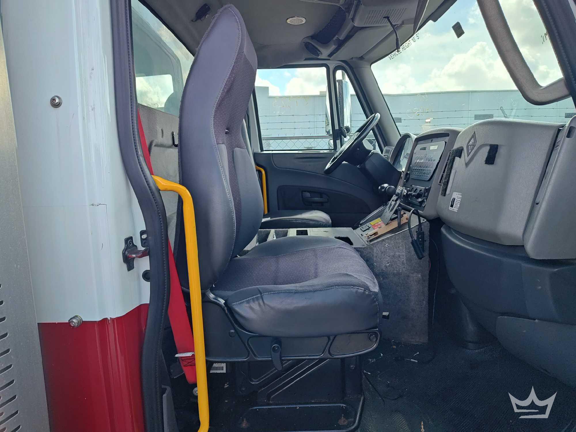 2011 International DURASTAR 4300