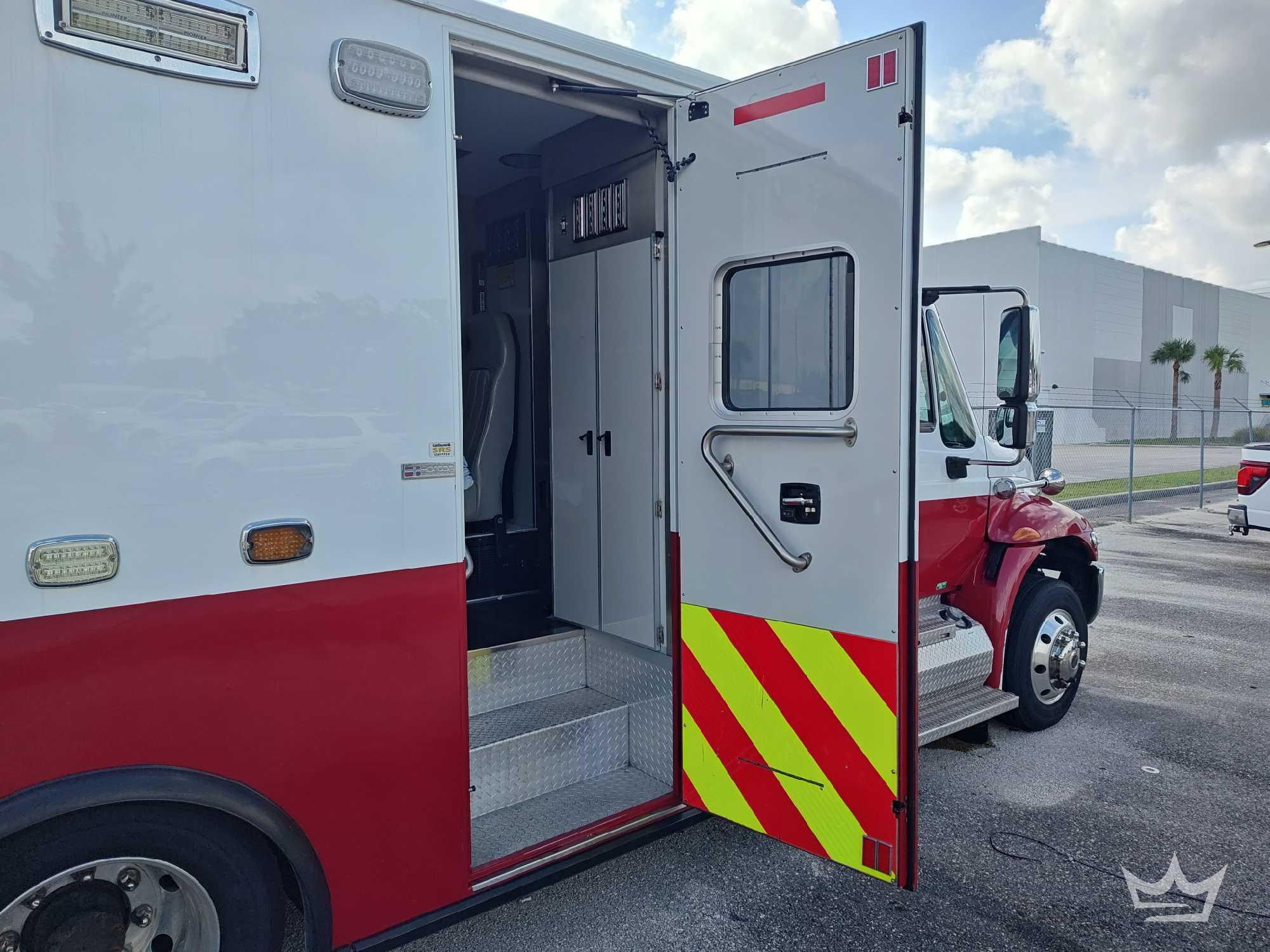2011 International DURASTAR 4300