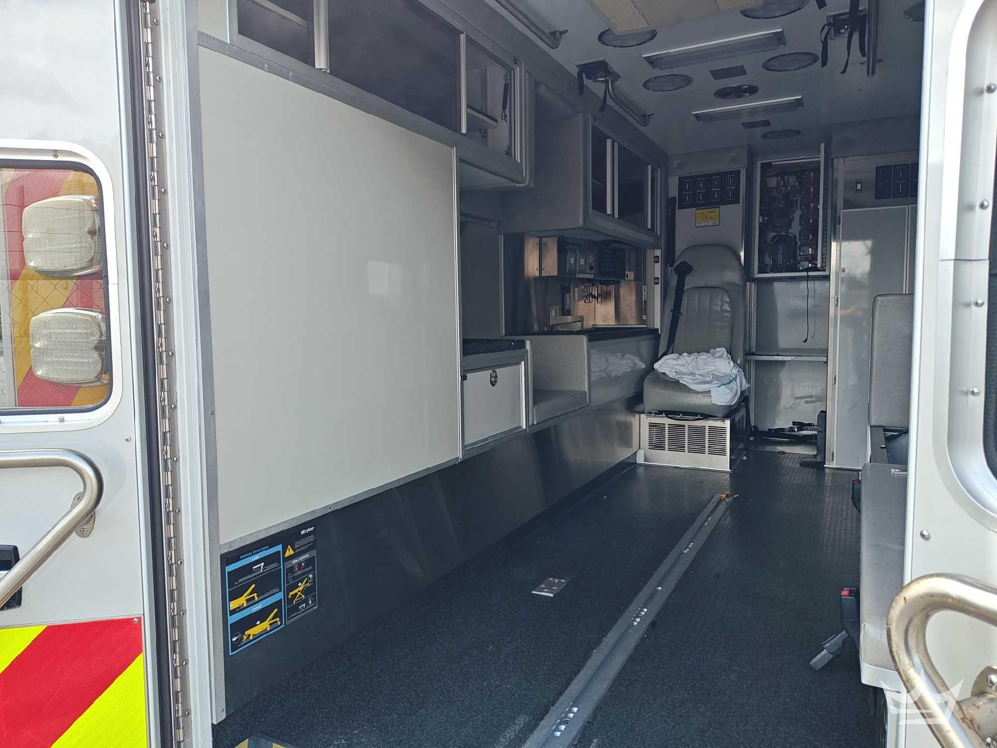 2011 International DURASTAR 4300