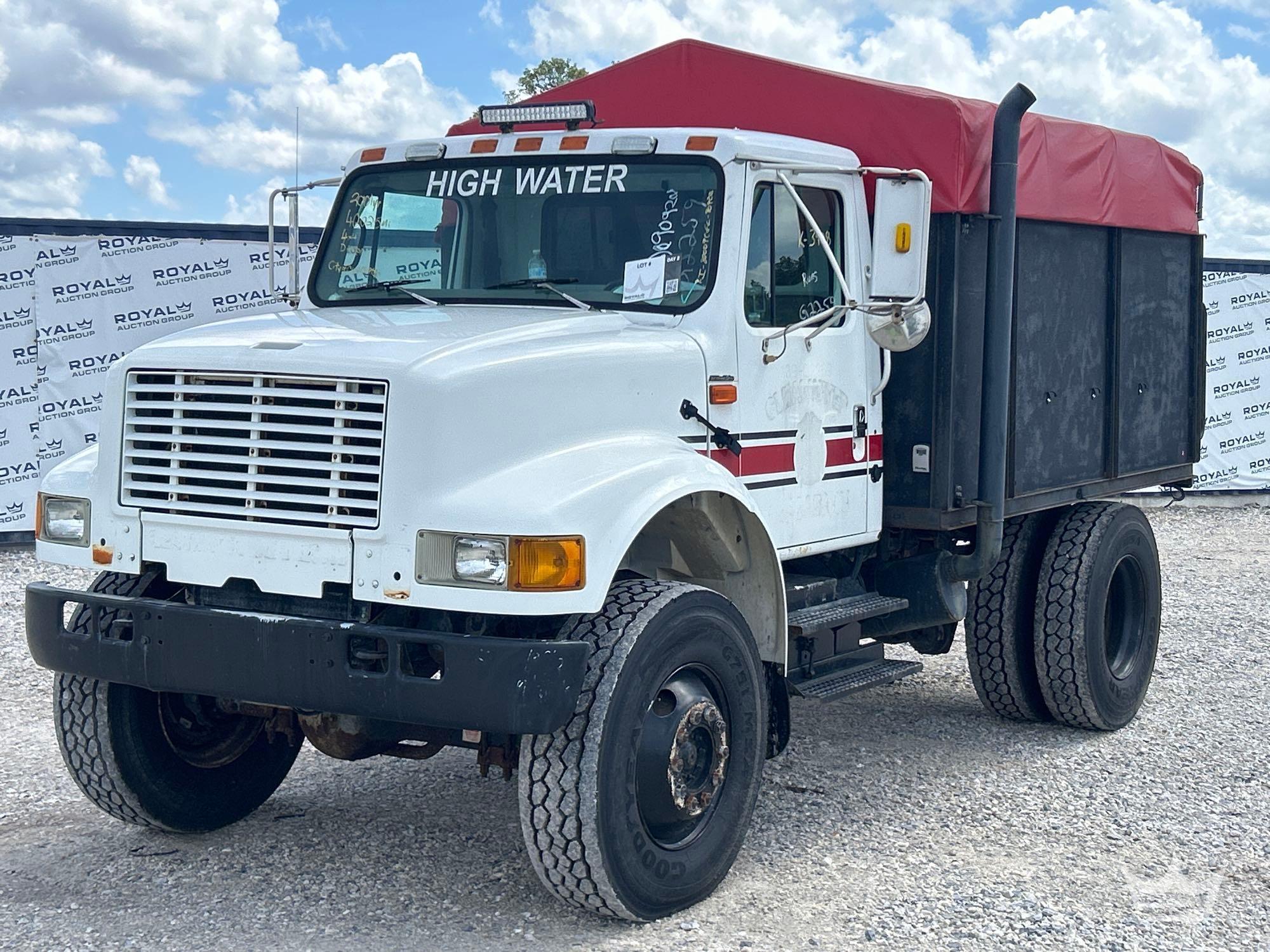 Photo of 2001 International 4800