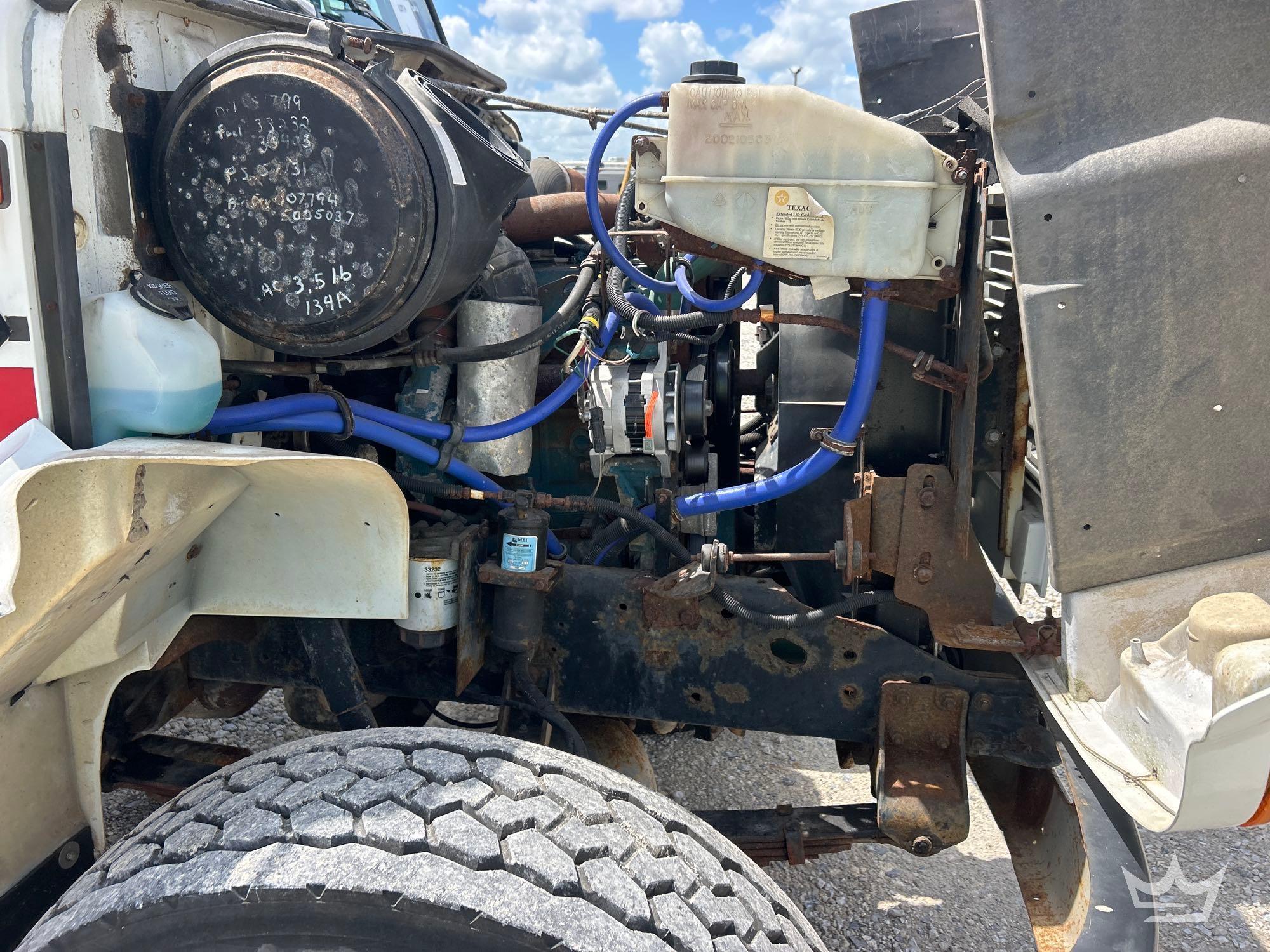 2001 International 4800