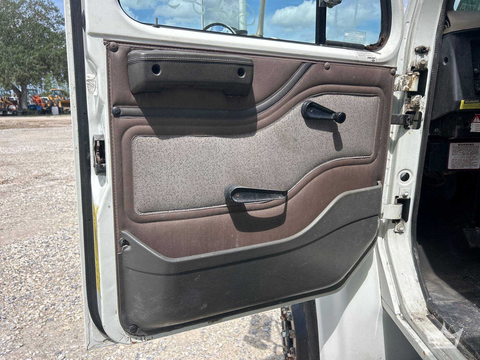 2001 International 4800