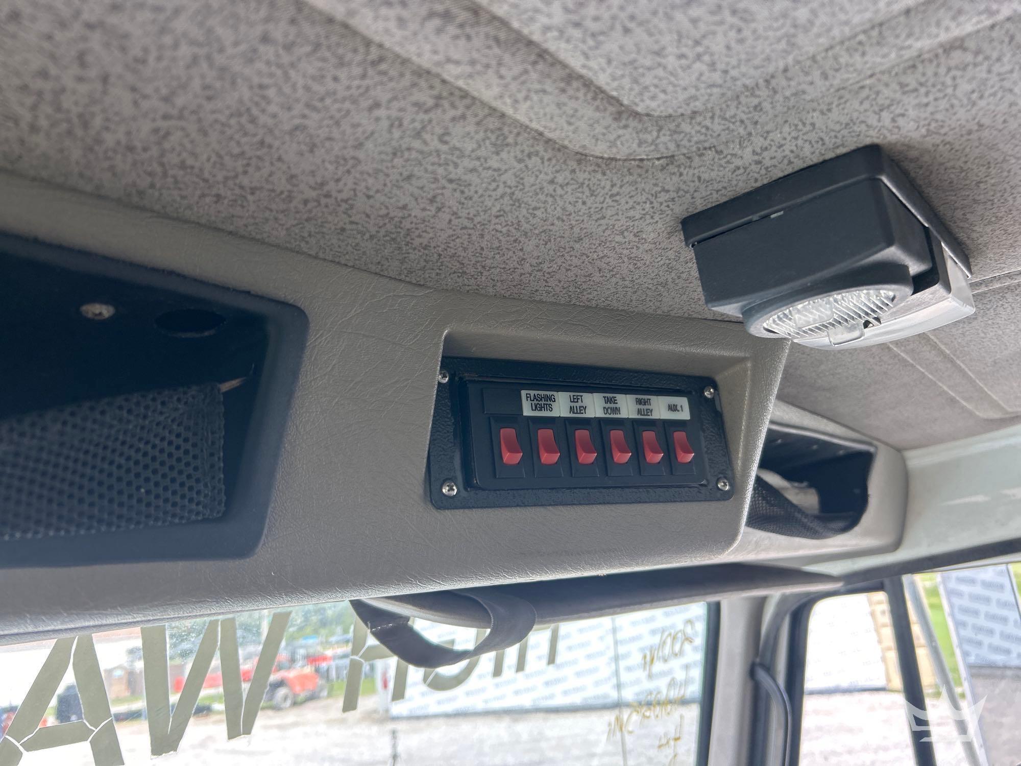 2001 International 4800