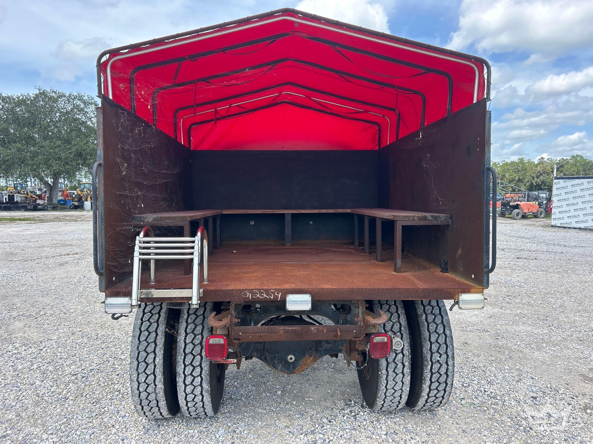 2001 International 4800