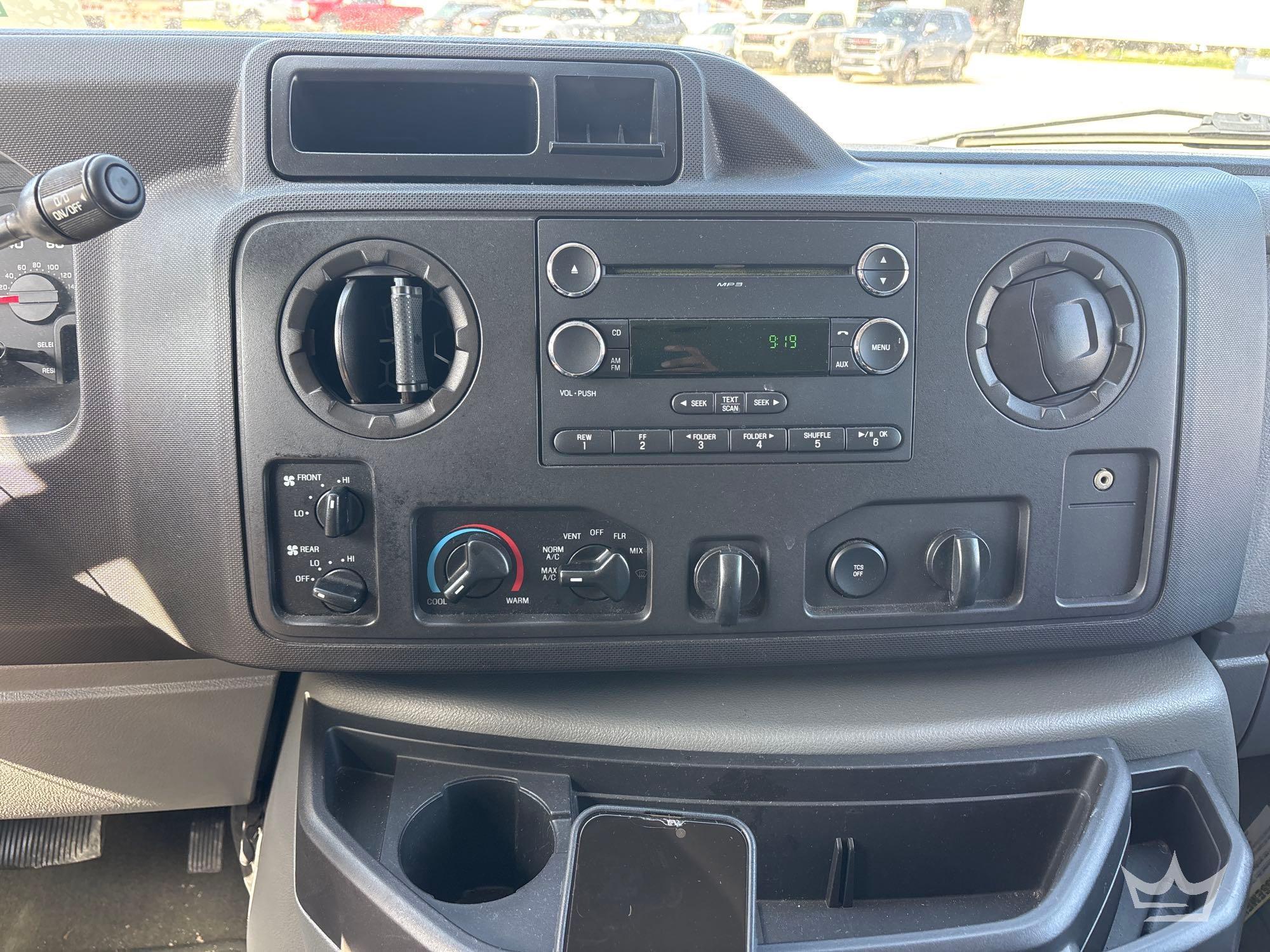 2013 Ford E-350