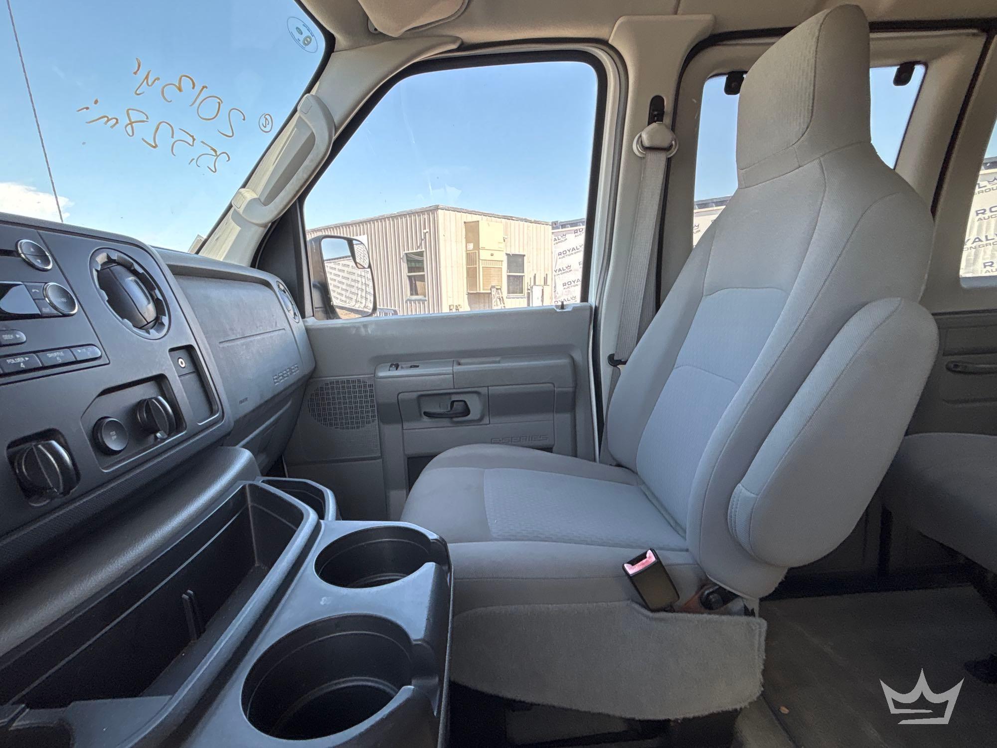 2013 Ford E-350
