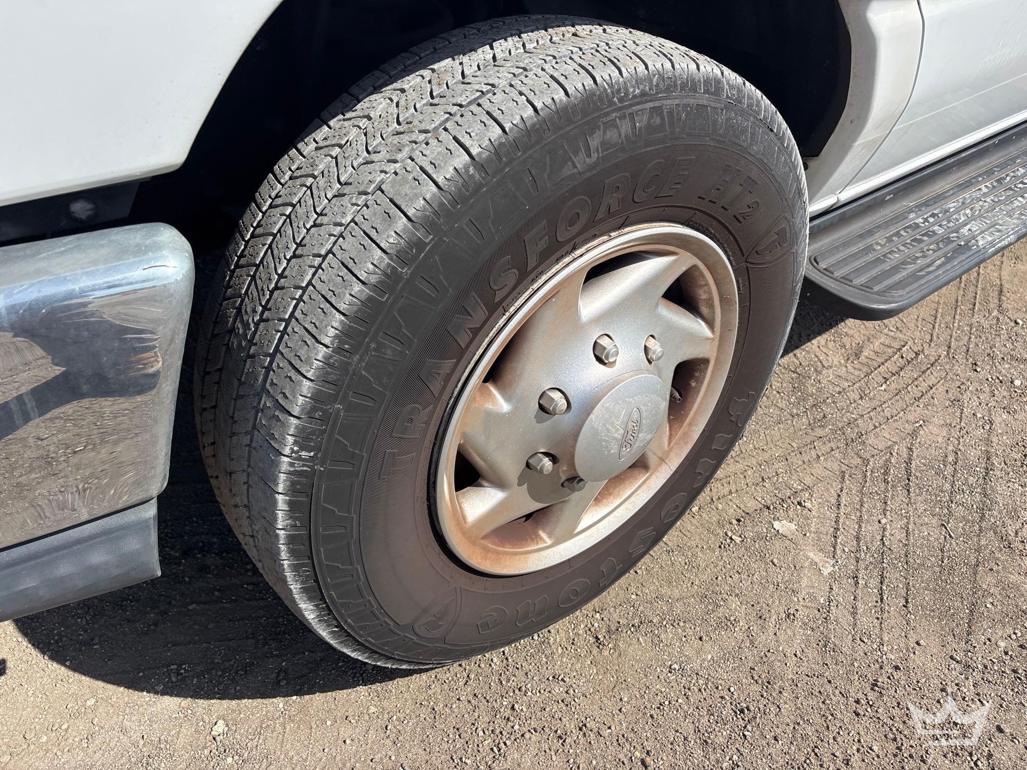 2013 Ford E-350