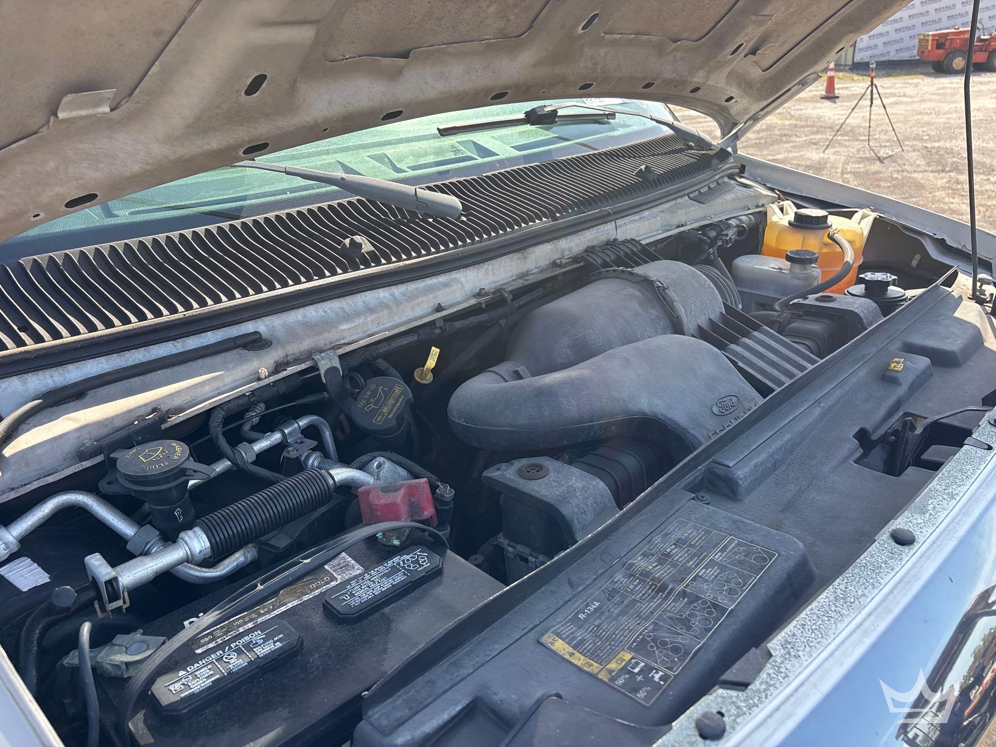 2013 Ford E-350