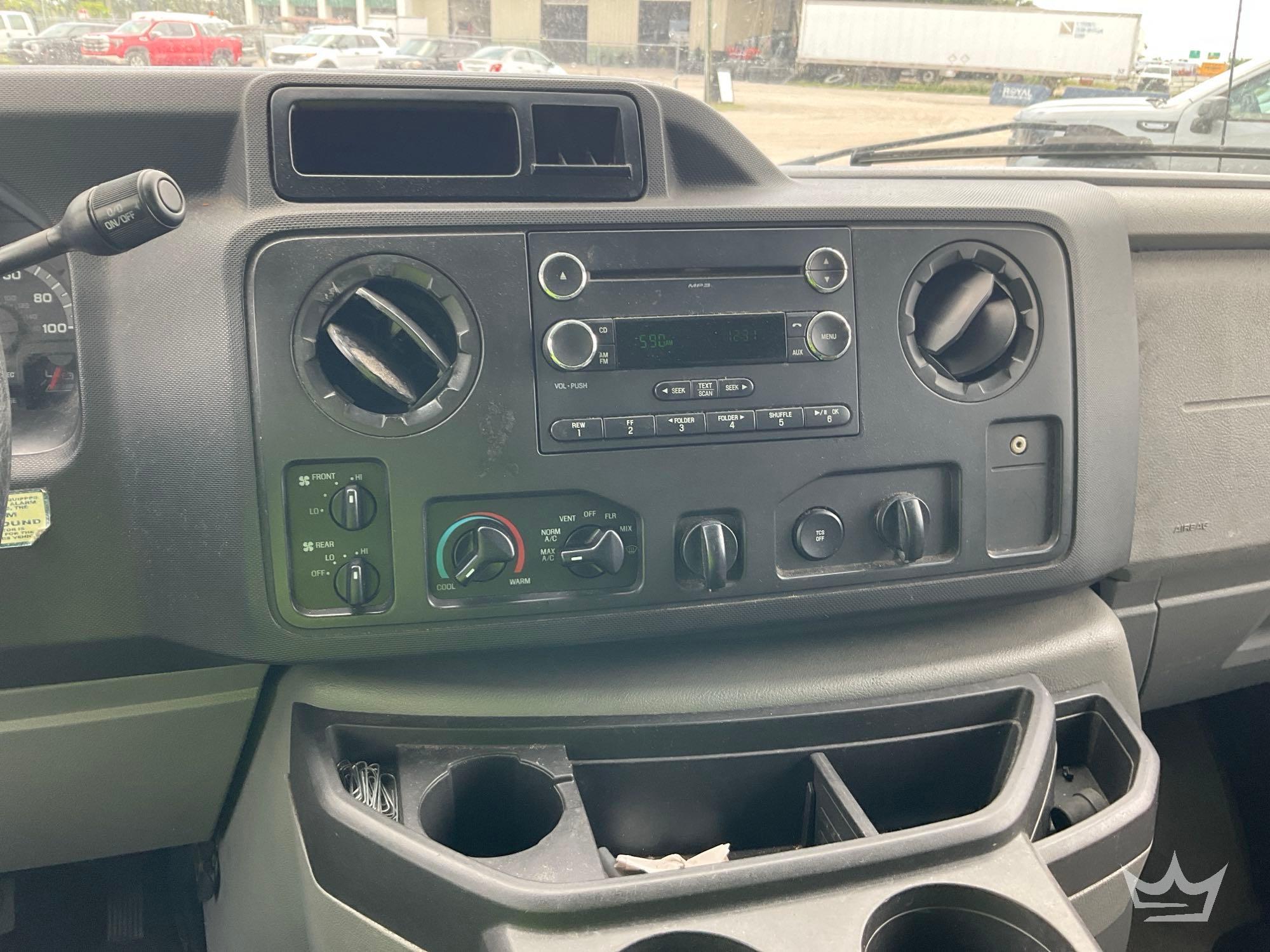 2013 Ford E-350