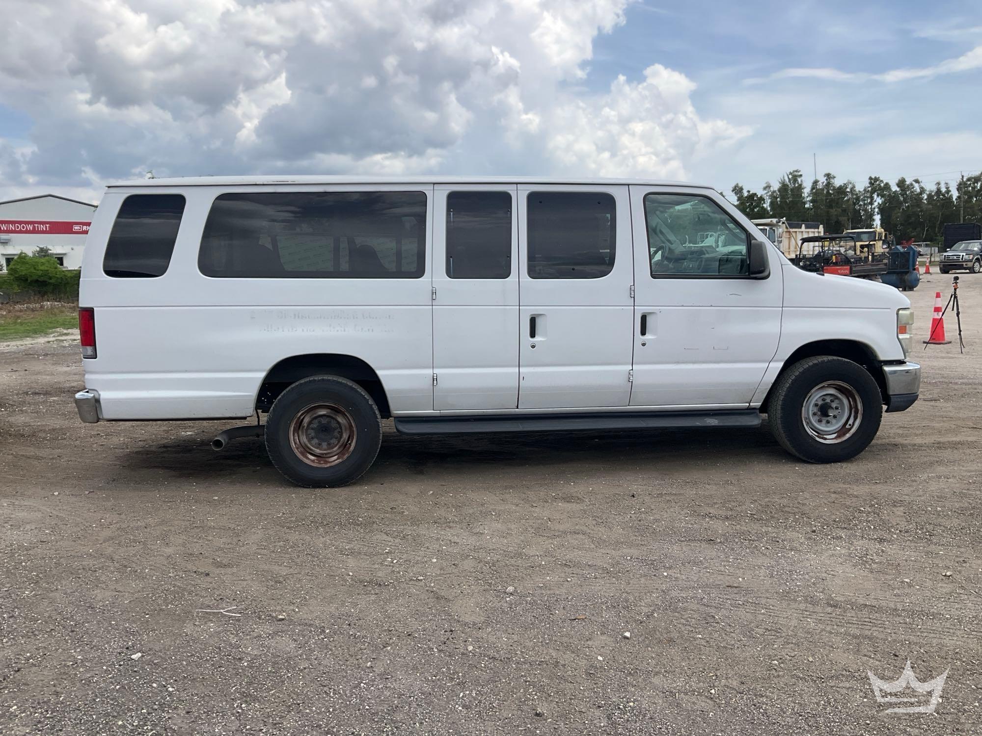 2013 Ford E-350