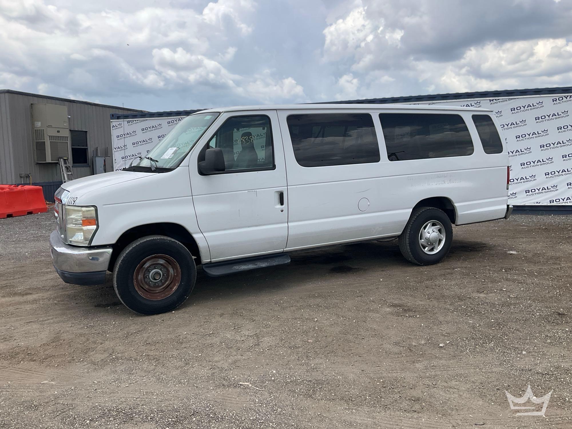 2013 Ford E-350