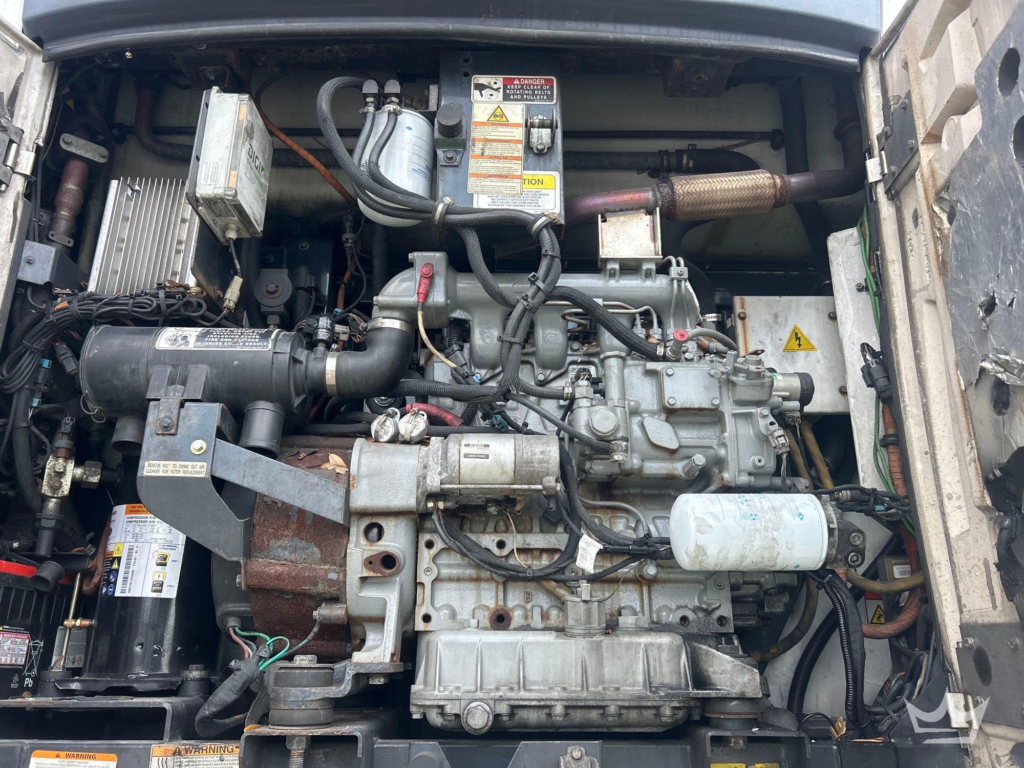2015 Utility 3000R