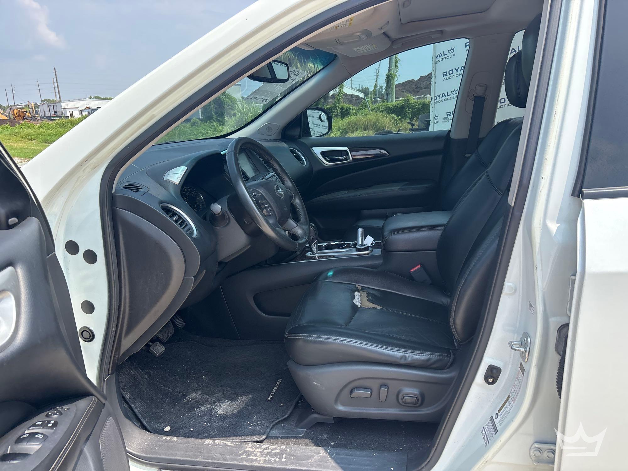 2015 Nissan PATHFINDER