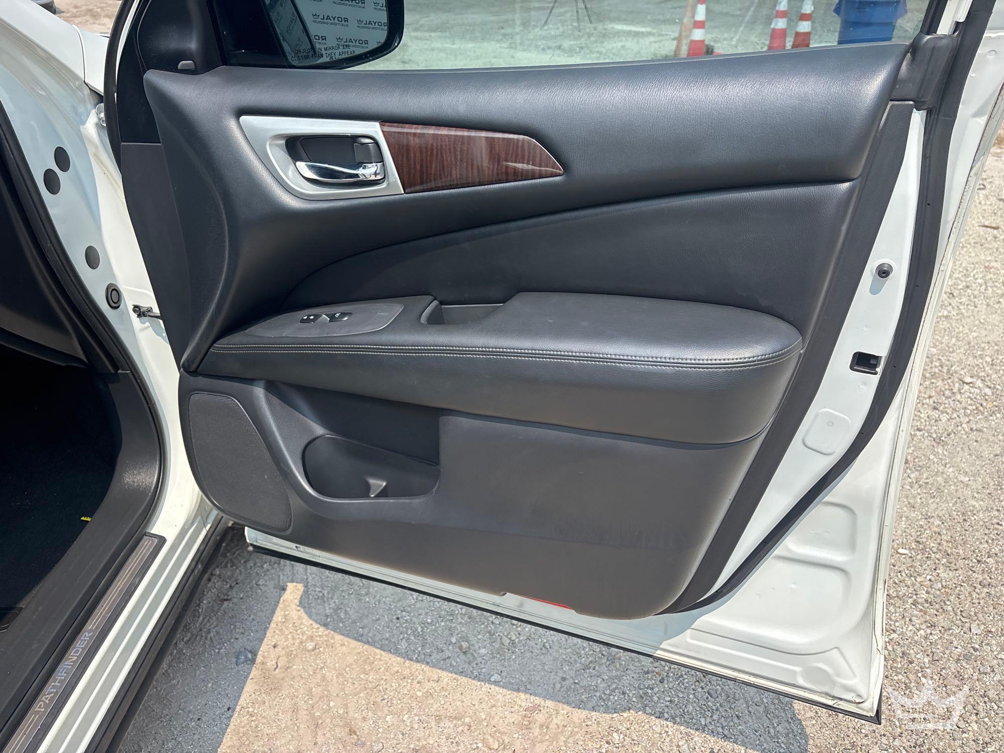 2015 Nissan PATHFINDER