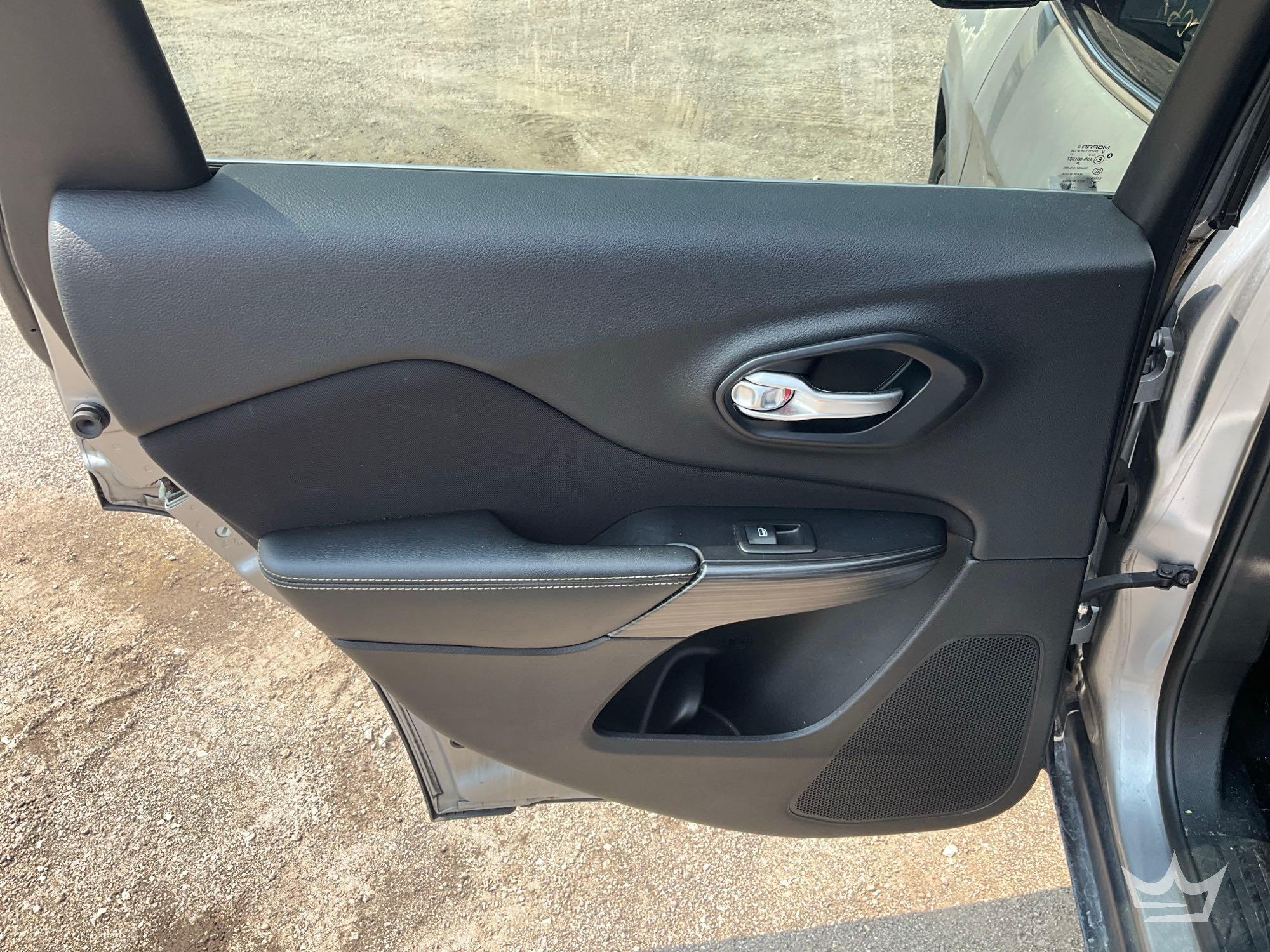 2015 Jeep CHEROKEE