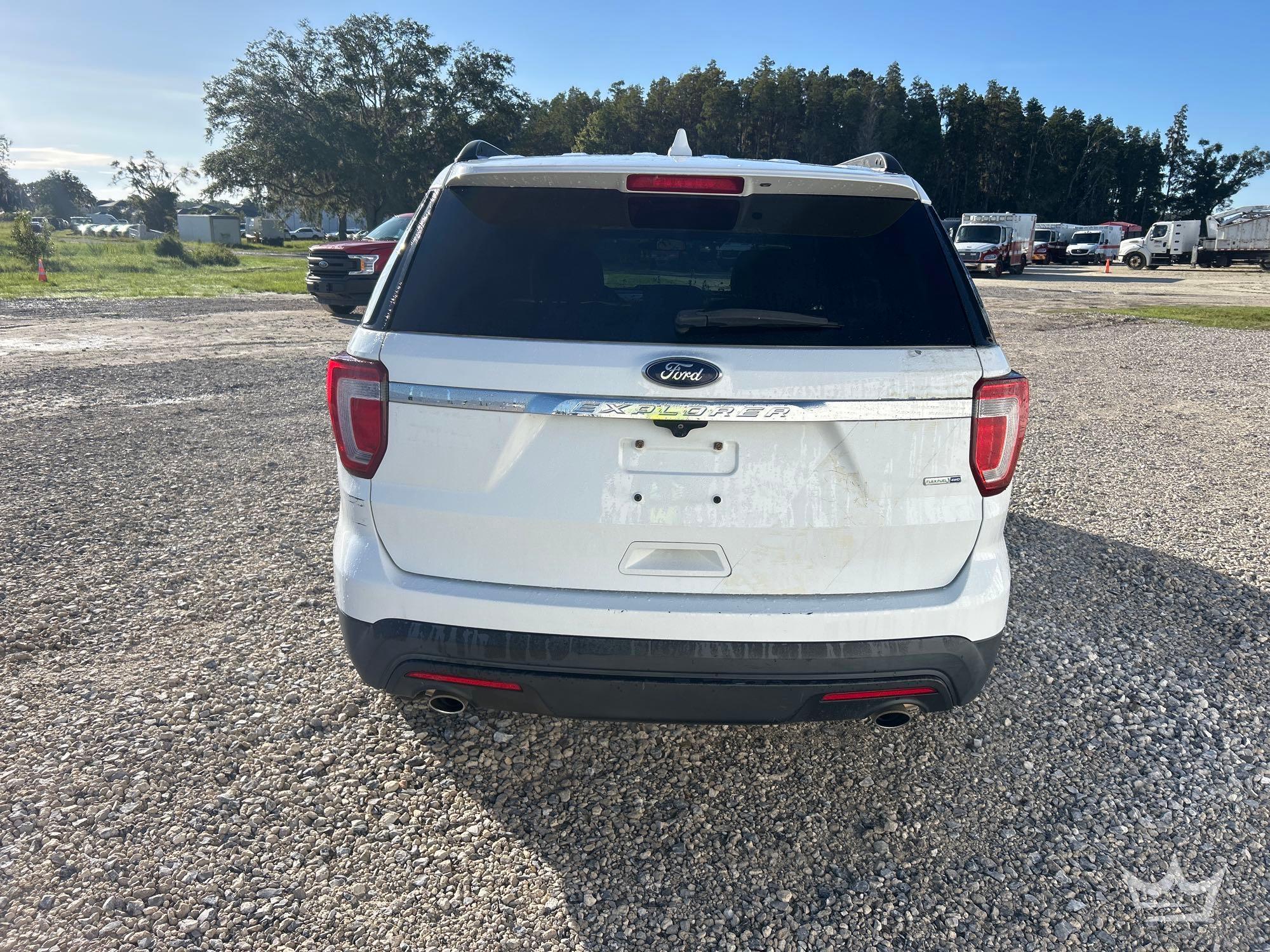 2016 Ford Explorer