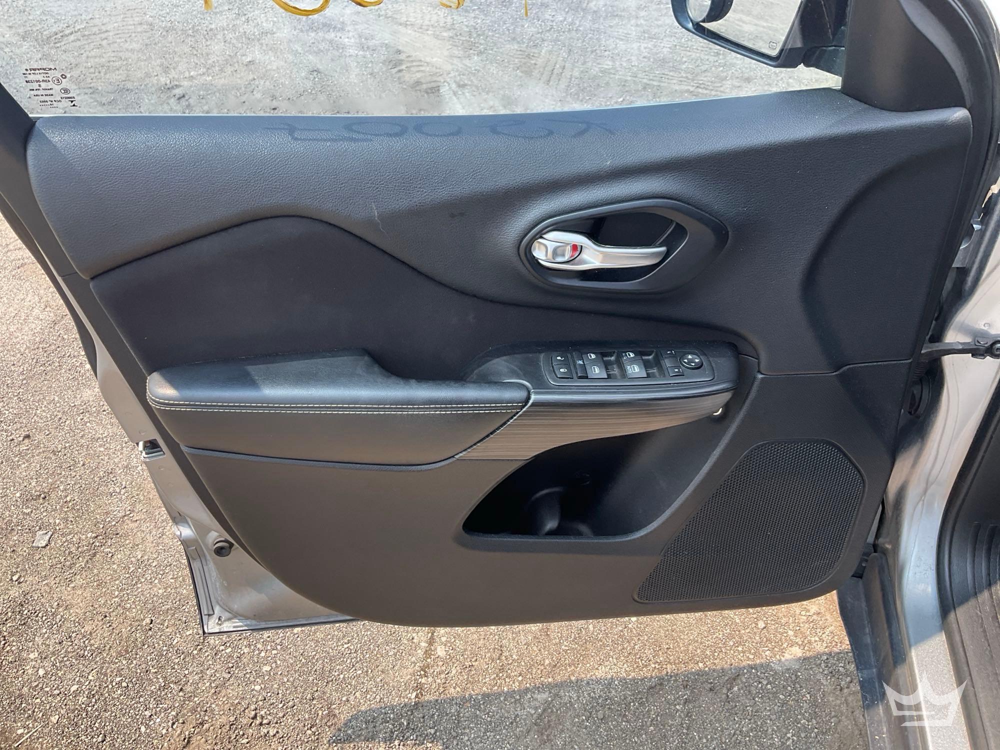 2015 Jeep CHEROKEE