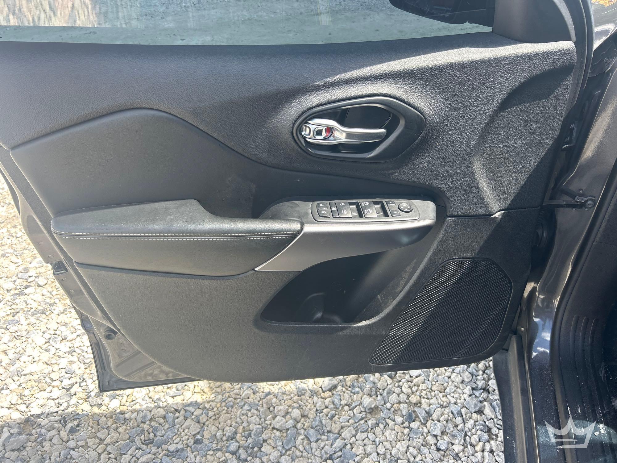 2022 Jeep CHEROKEE