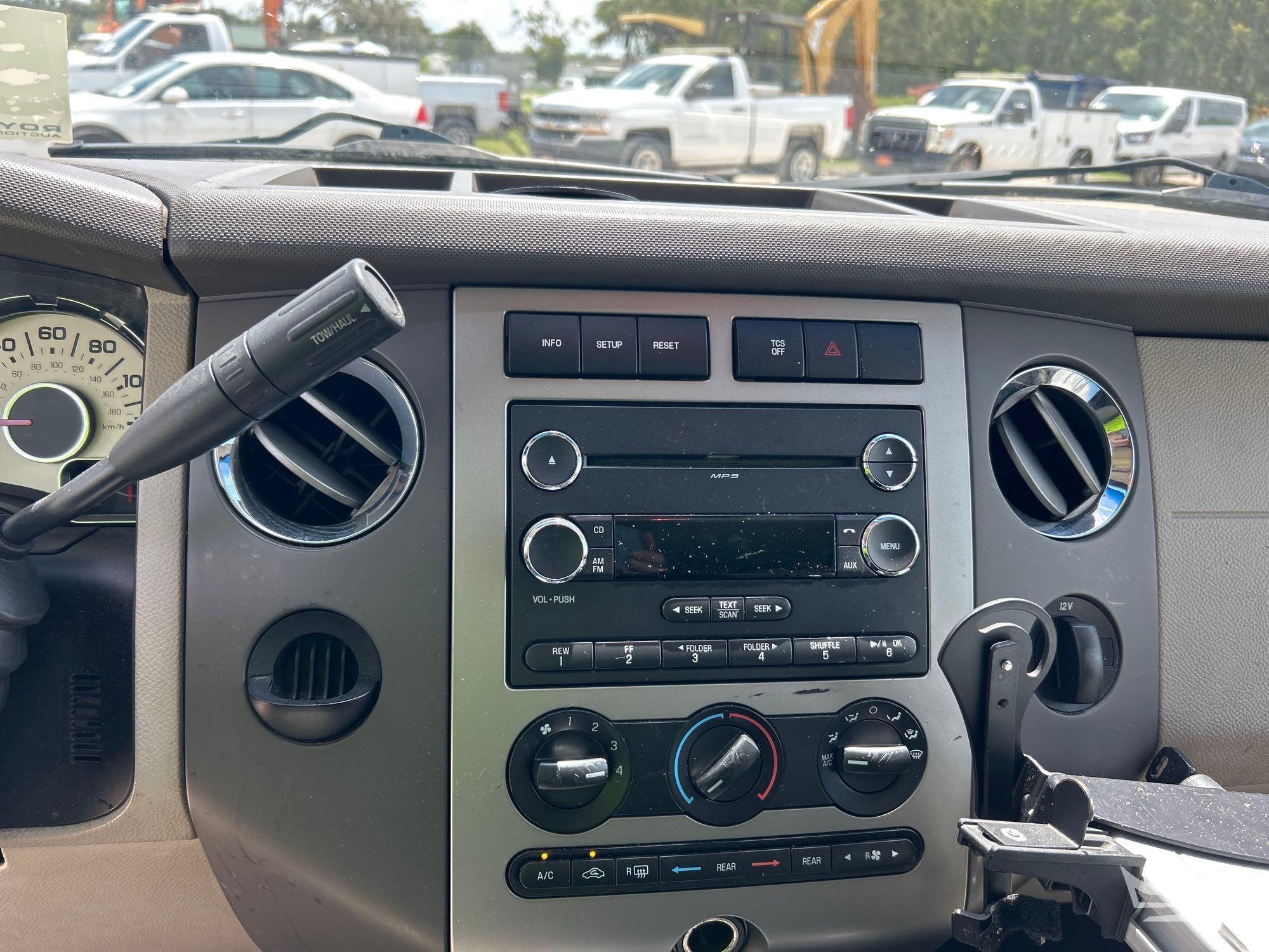 2012 Ford EXPEDITION