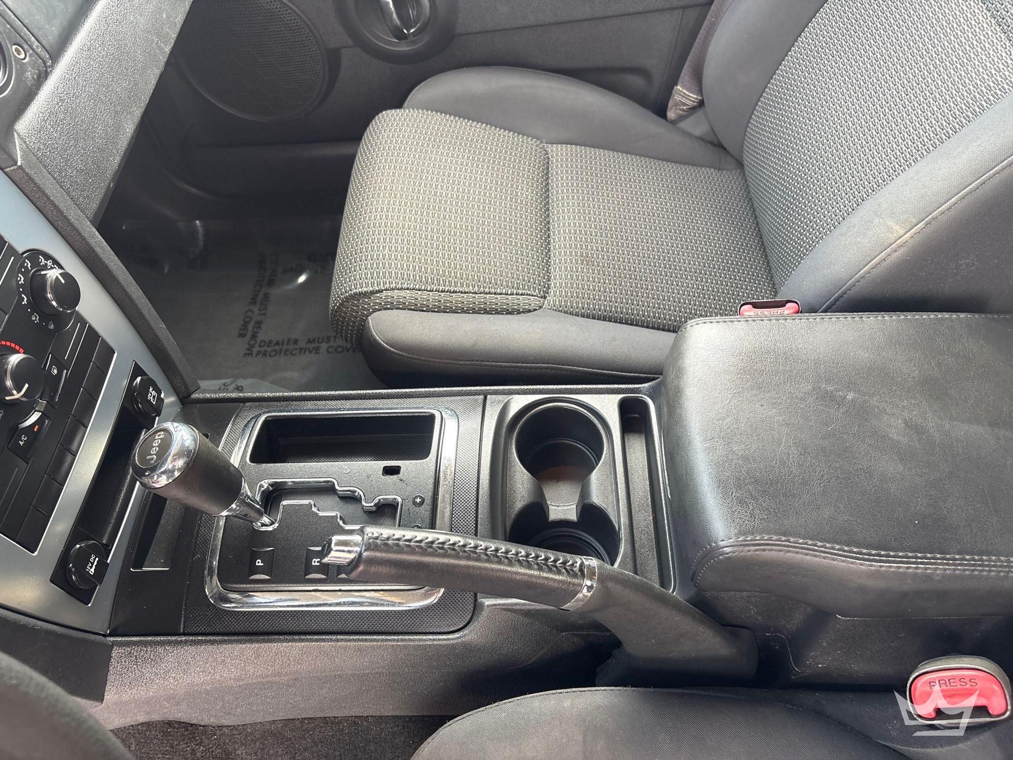 2010 Jeep COMMANDER