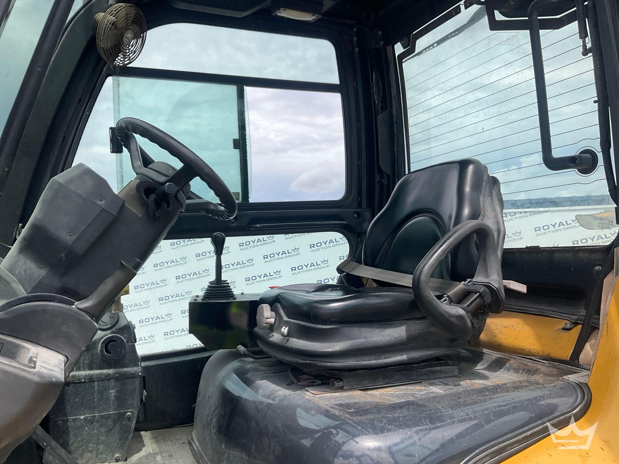2014 Caterpillar DP100NT
