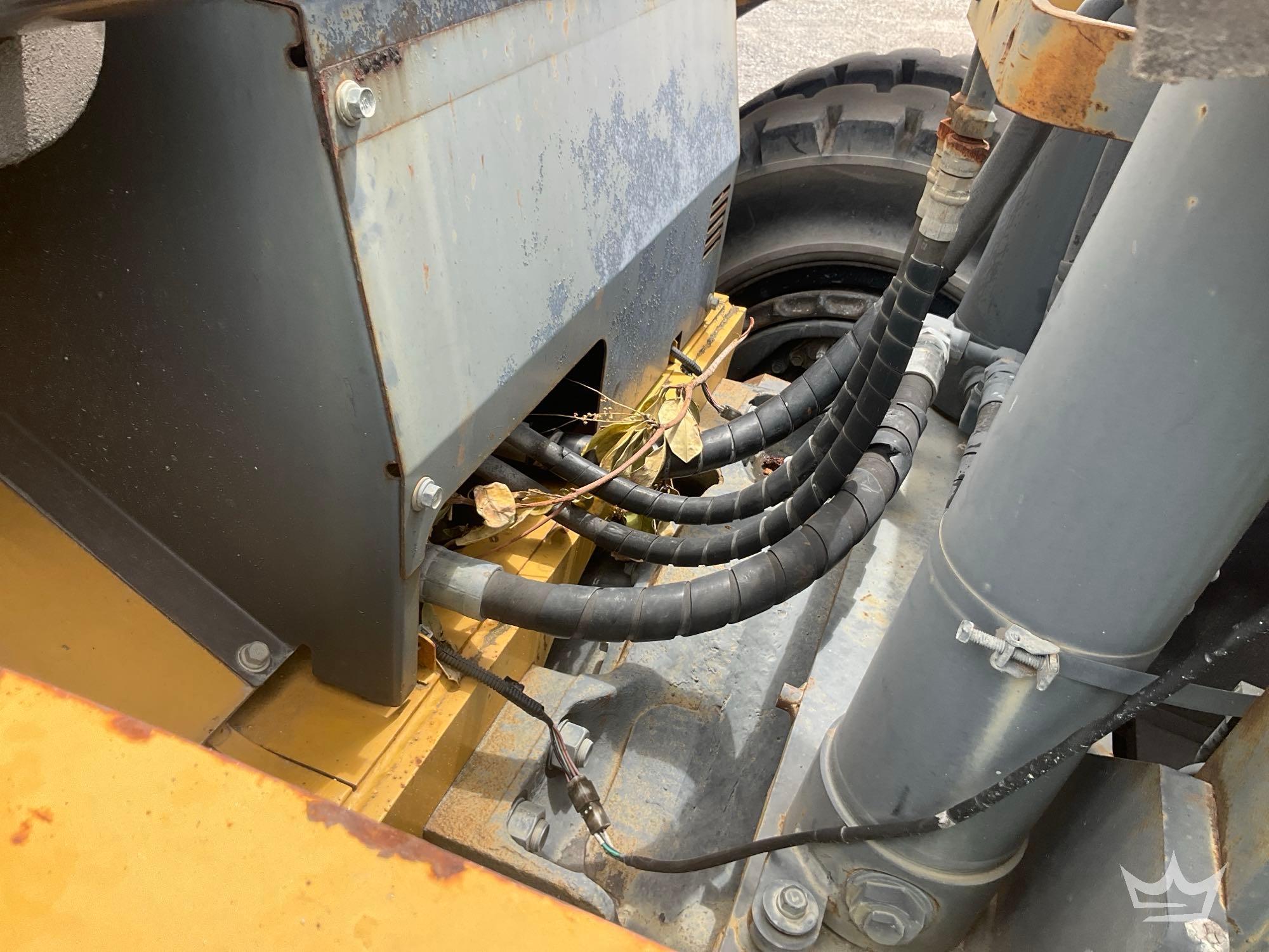 2014 Caterpillar DP100NT