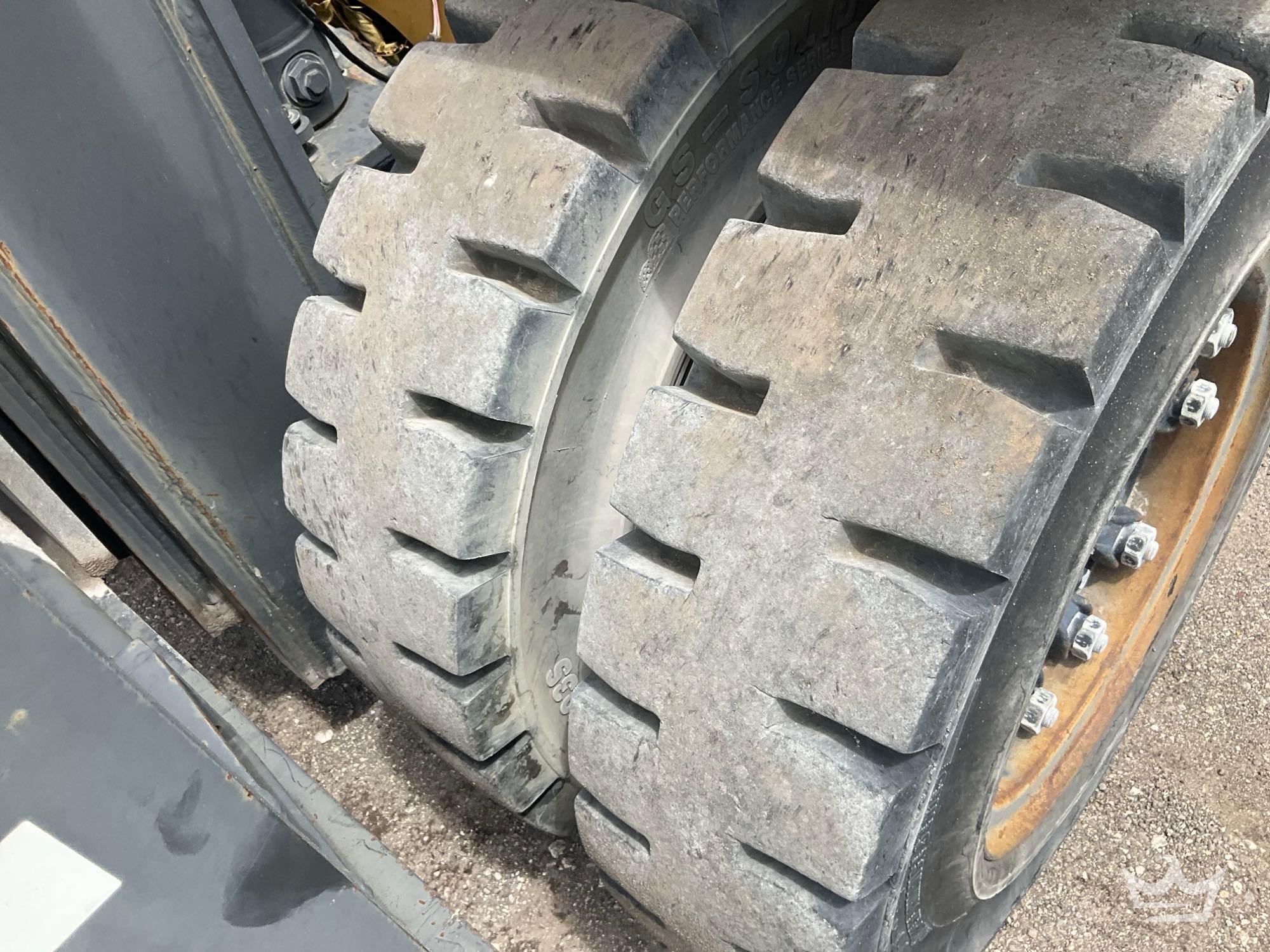 2014 Caterpillar DP100NT