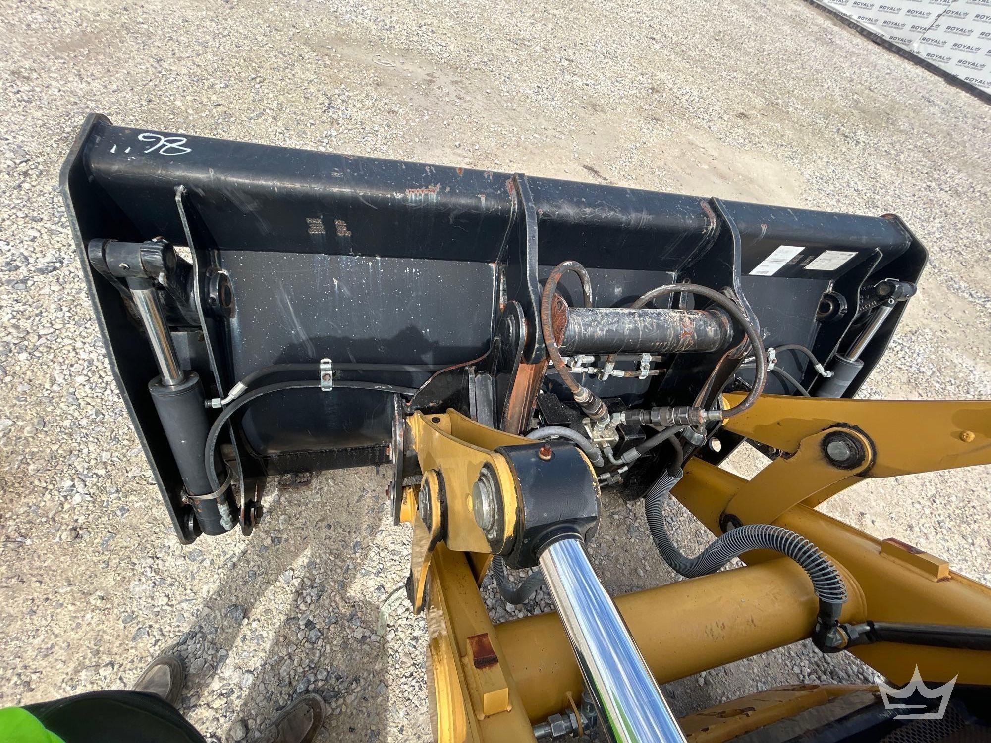 2017 Caterpillar 420F2 IT