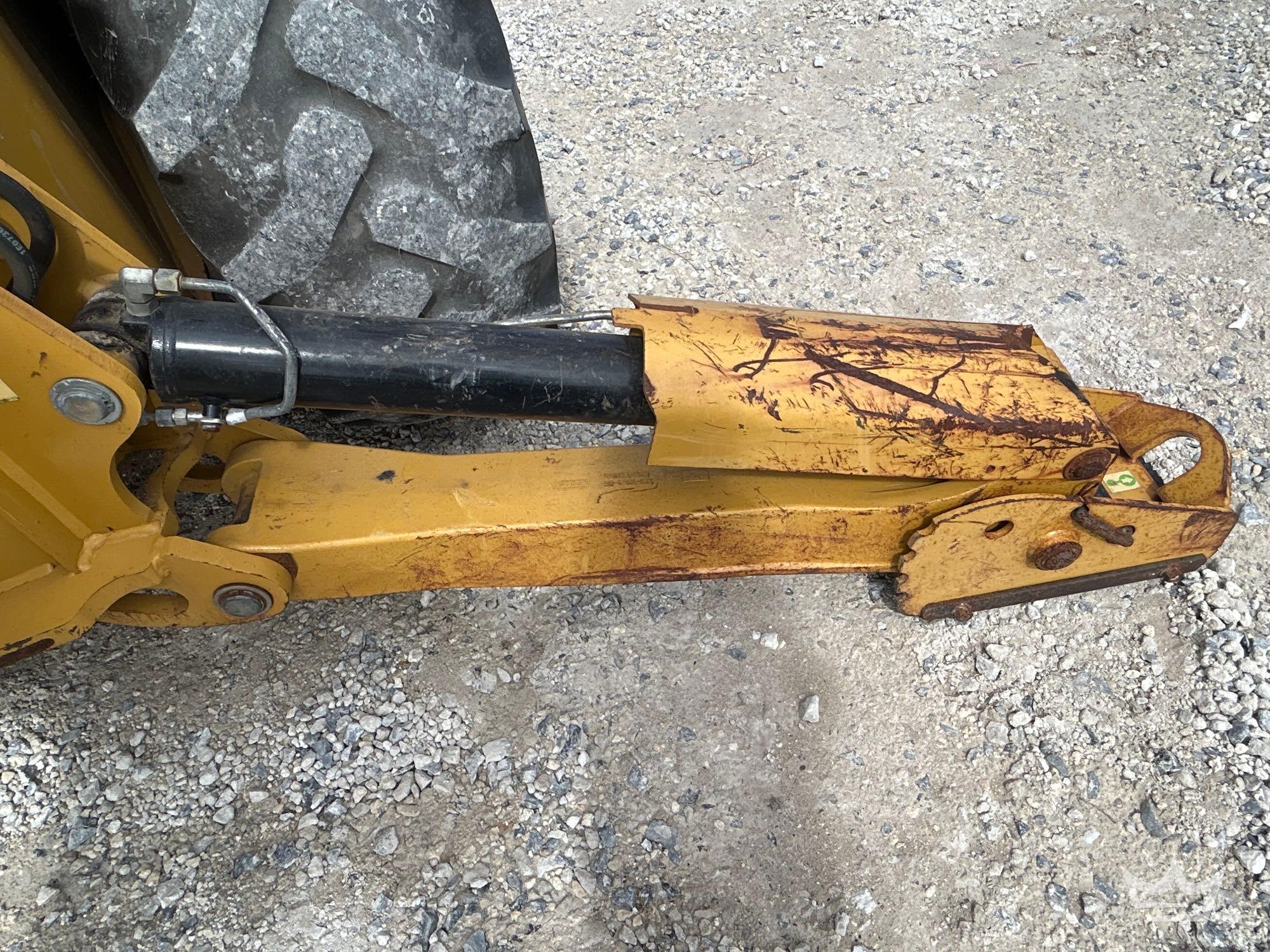 2017 Caterpillar 420F2 IT