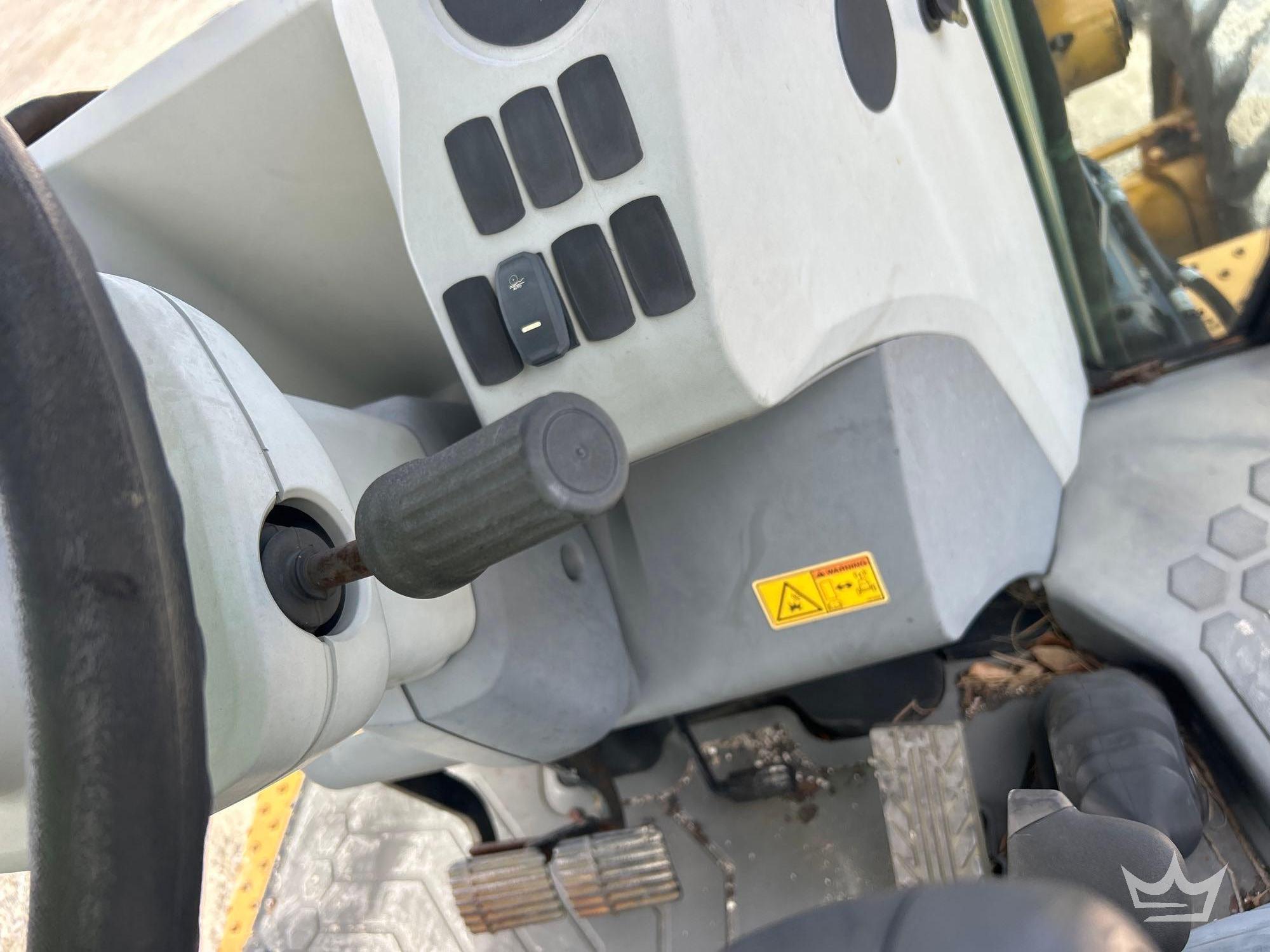 2017 Caterpillar 420F2 IT