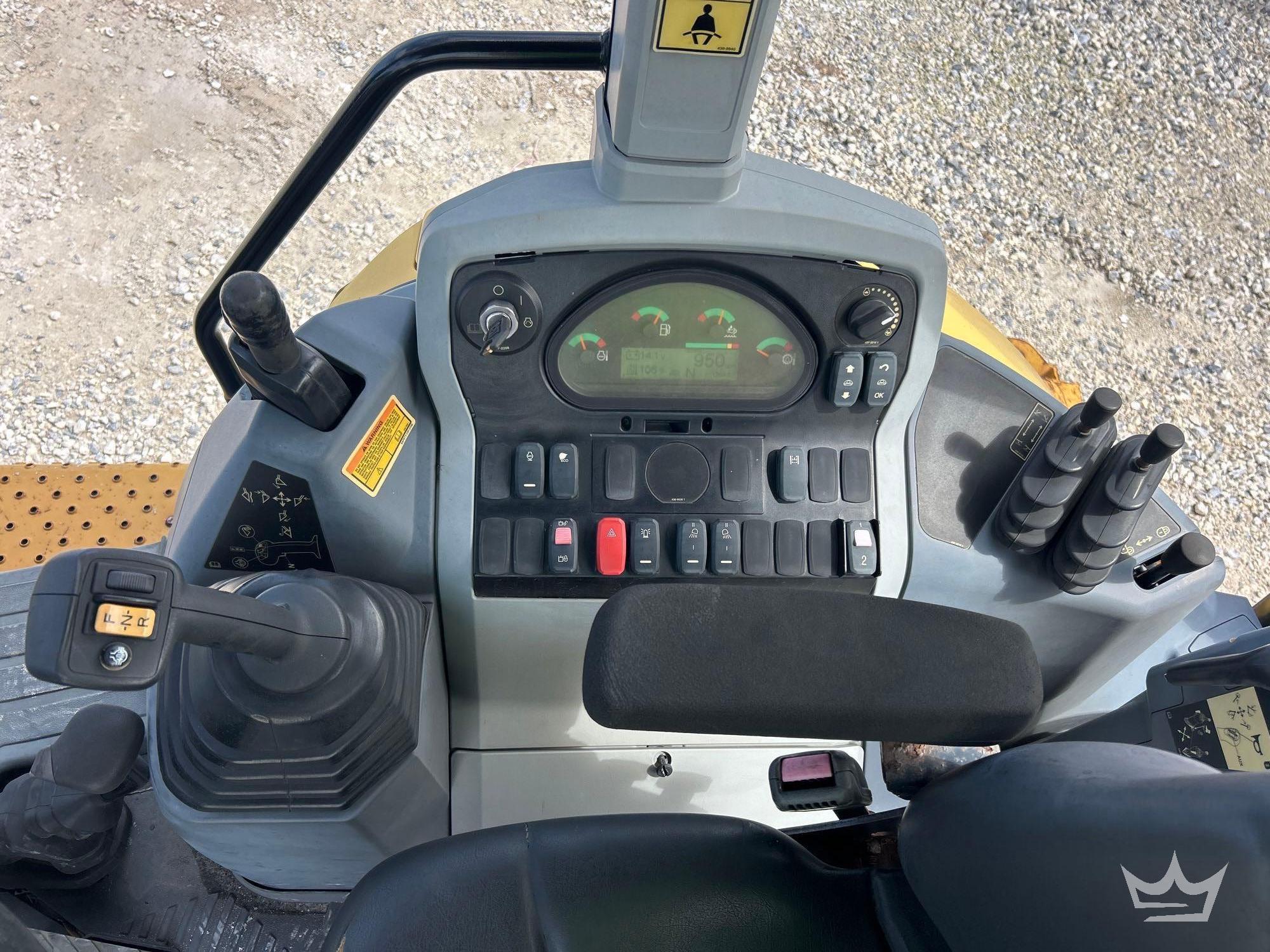 2017 Caterpillar 420F2 IT