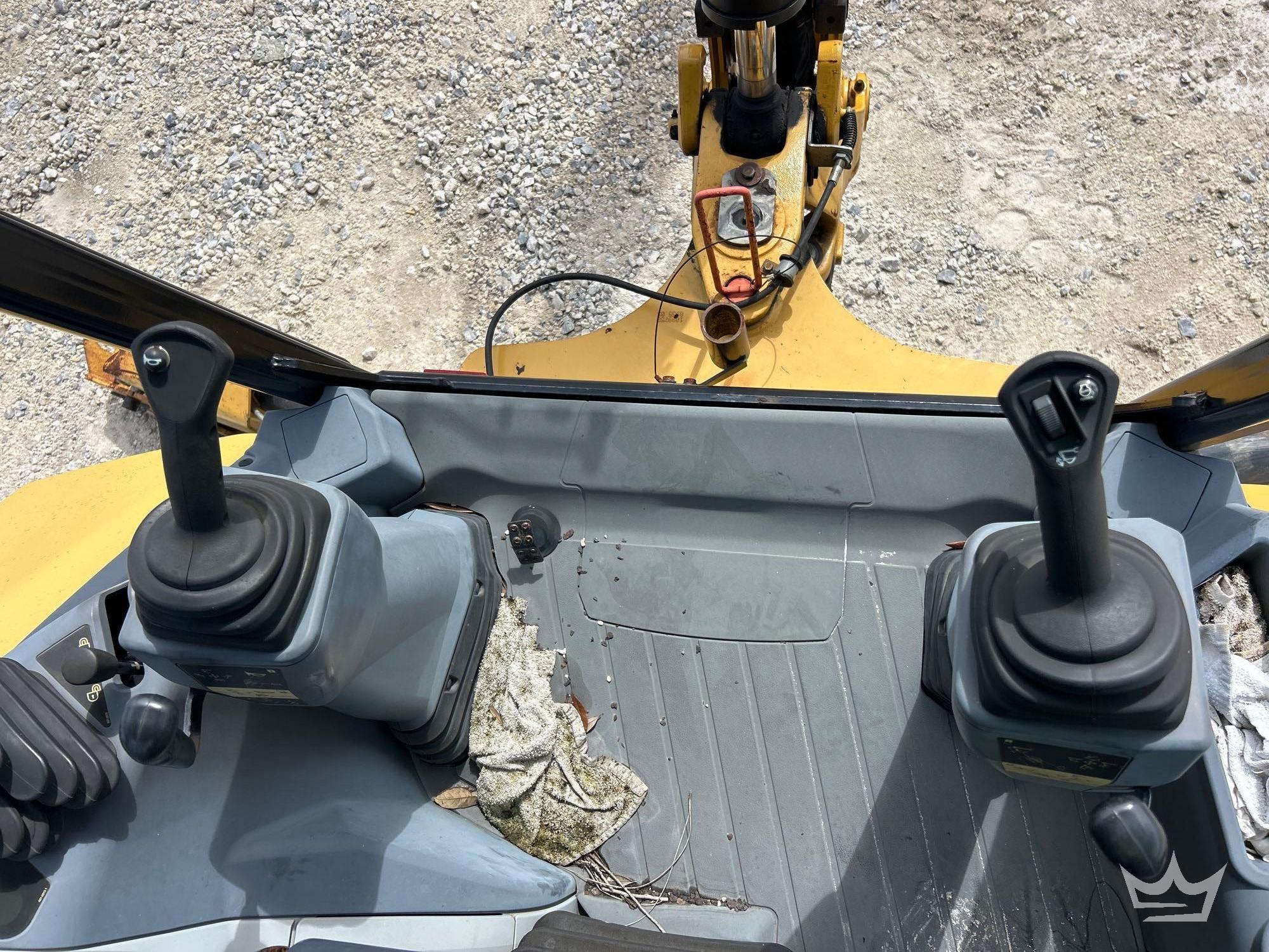2017 Caterpillar 420F2 IT