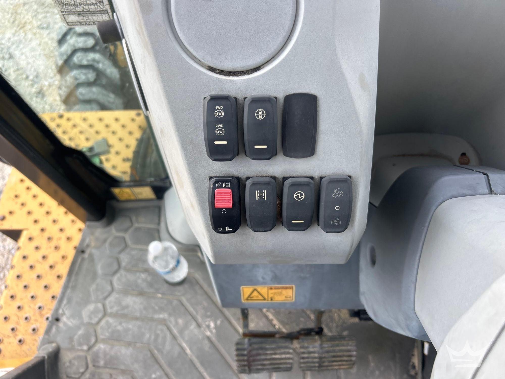 2015 Caterpillar 420F2 IT