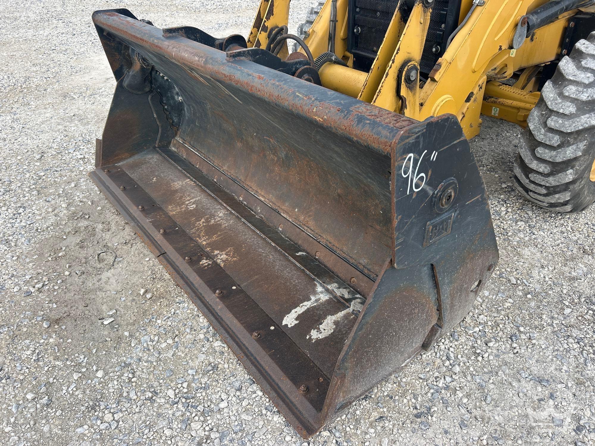 2015 Caterpillar 420F2 IT