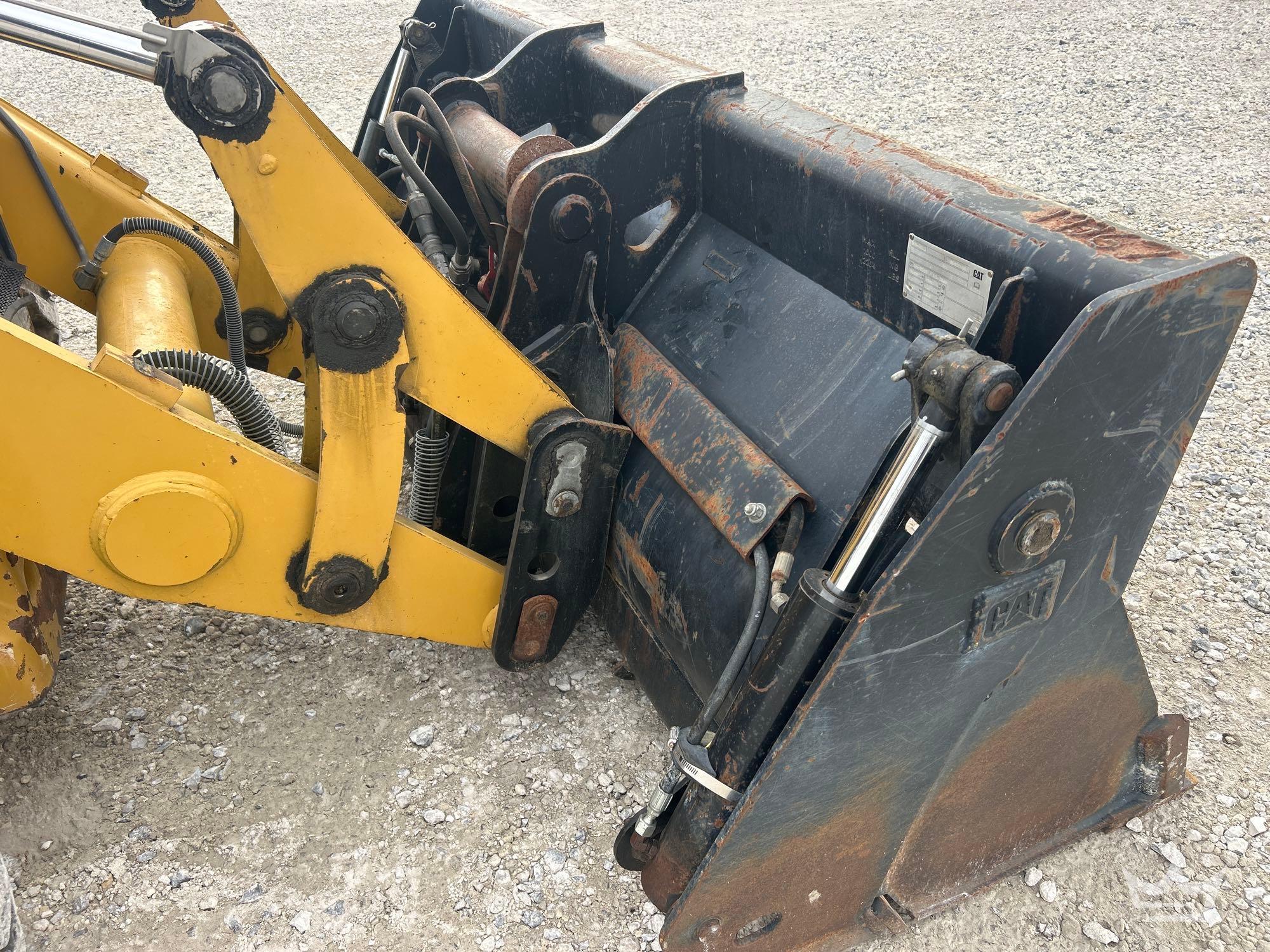 2015 Caterpillar 420F2 IT
