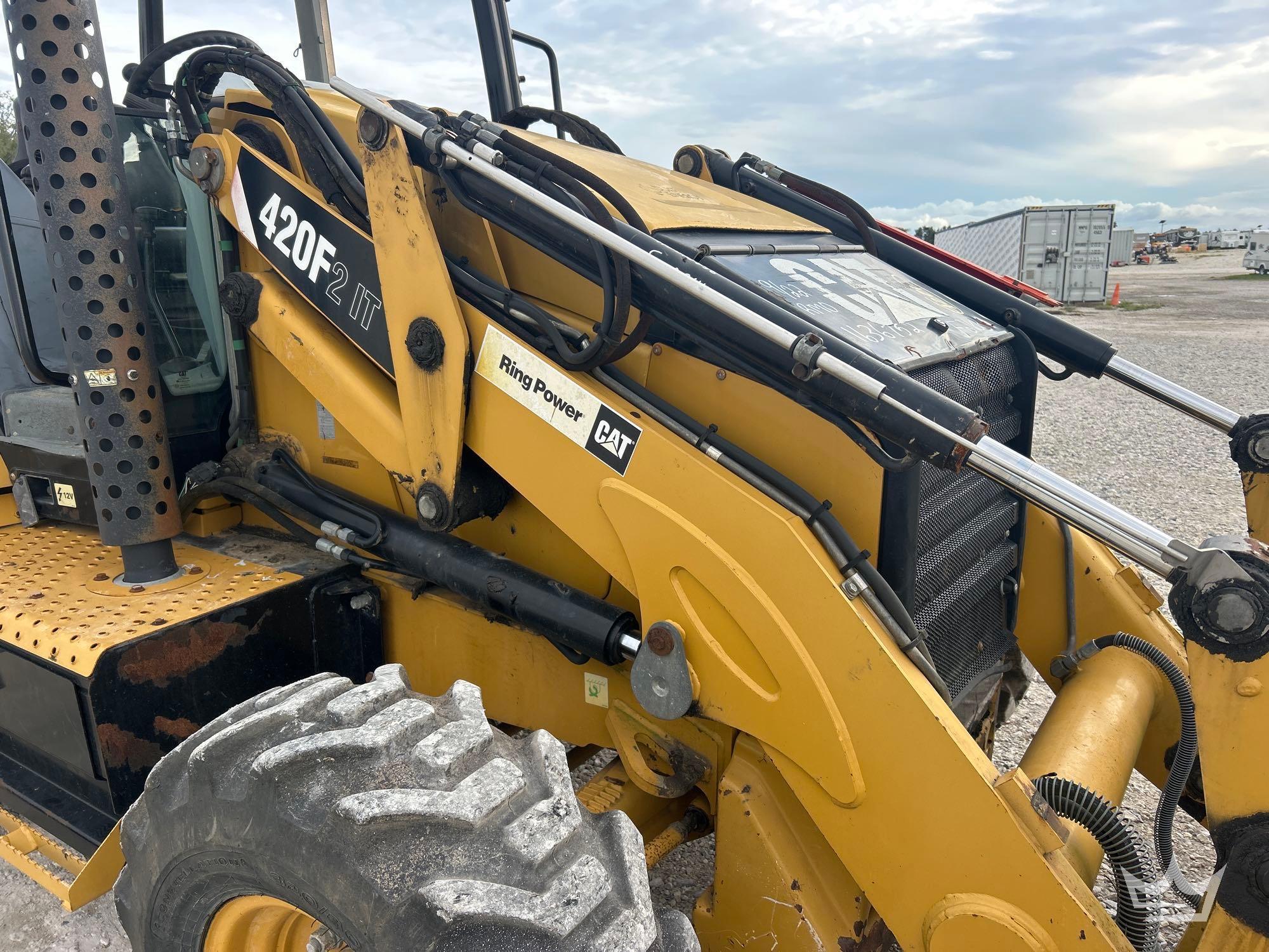 2015 Caterpillar 420F2 IT