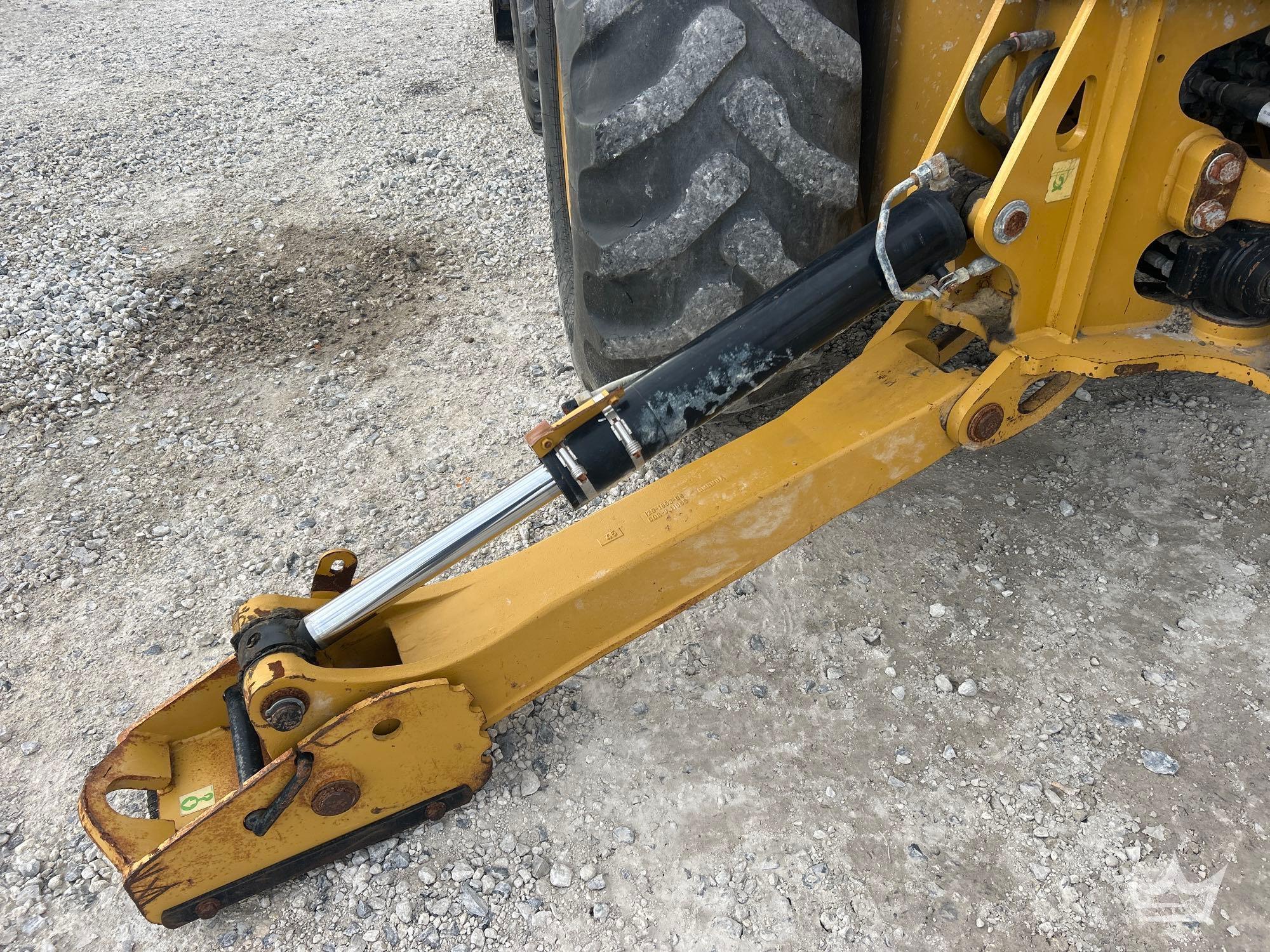 2015 Caterpillar 420F2 IT