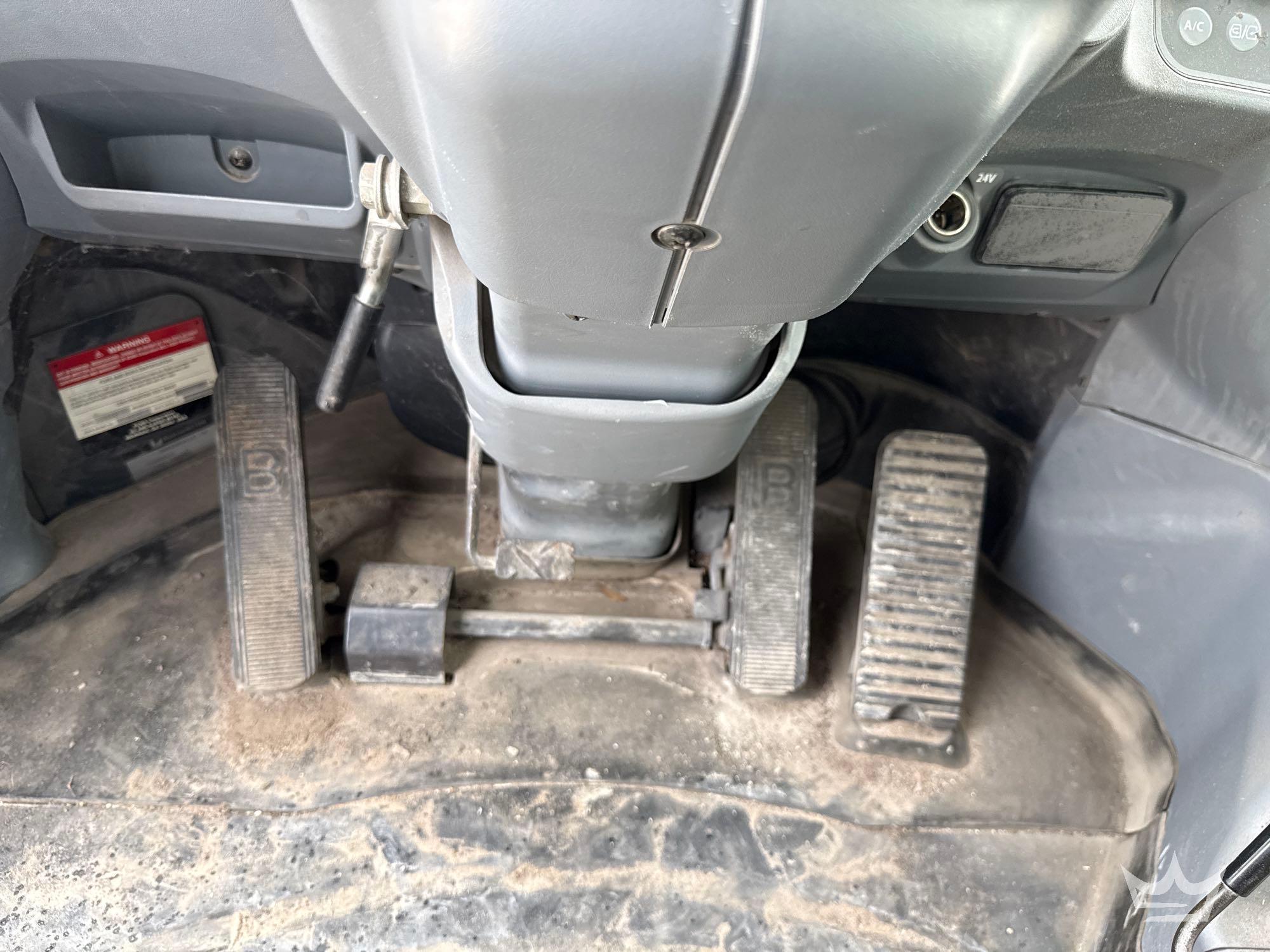 2022 John Deere 524