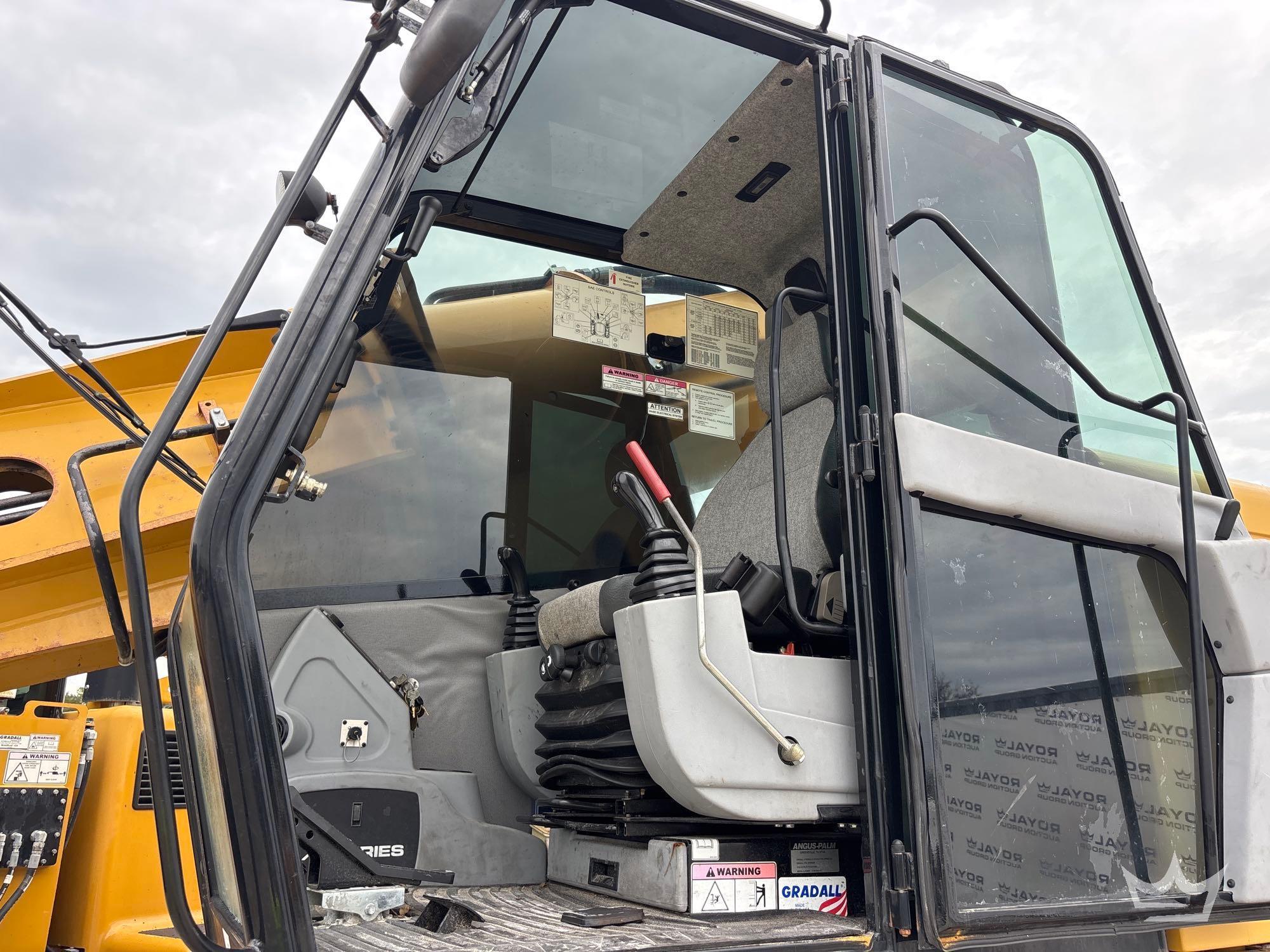 2013 Gradall XL 4100