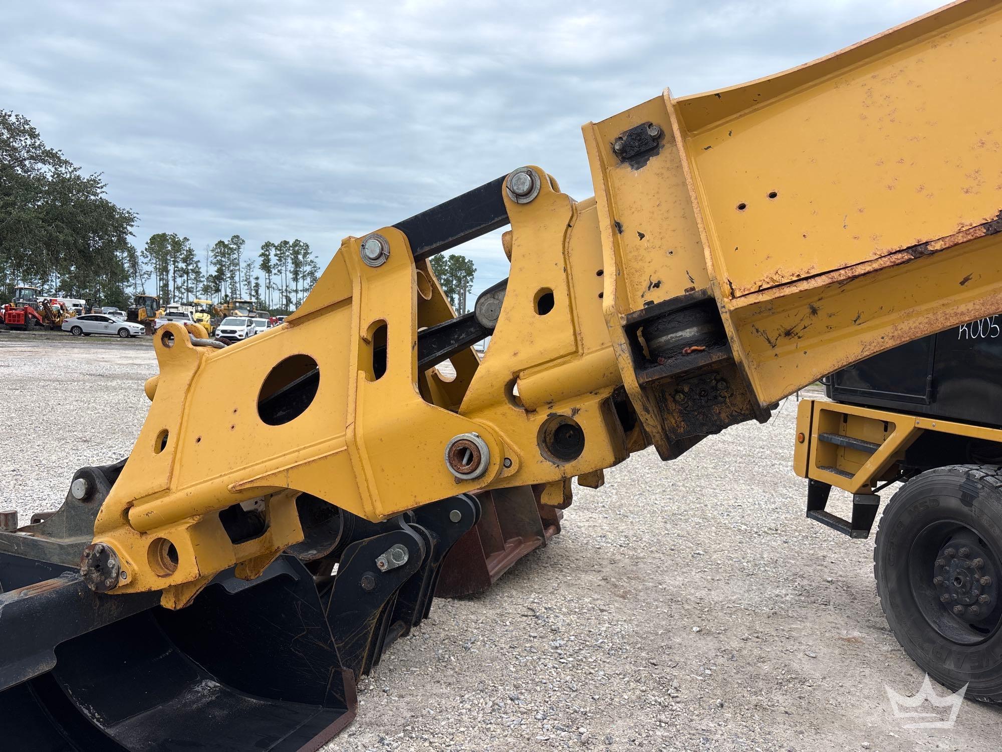 2013 Gradall XL 4100