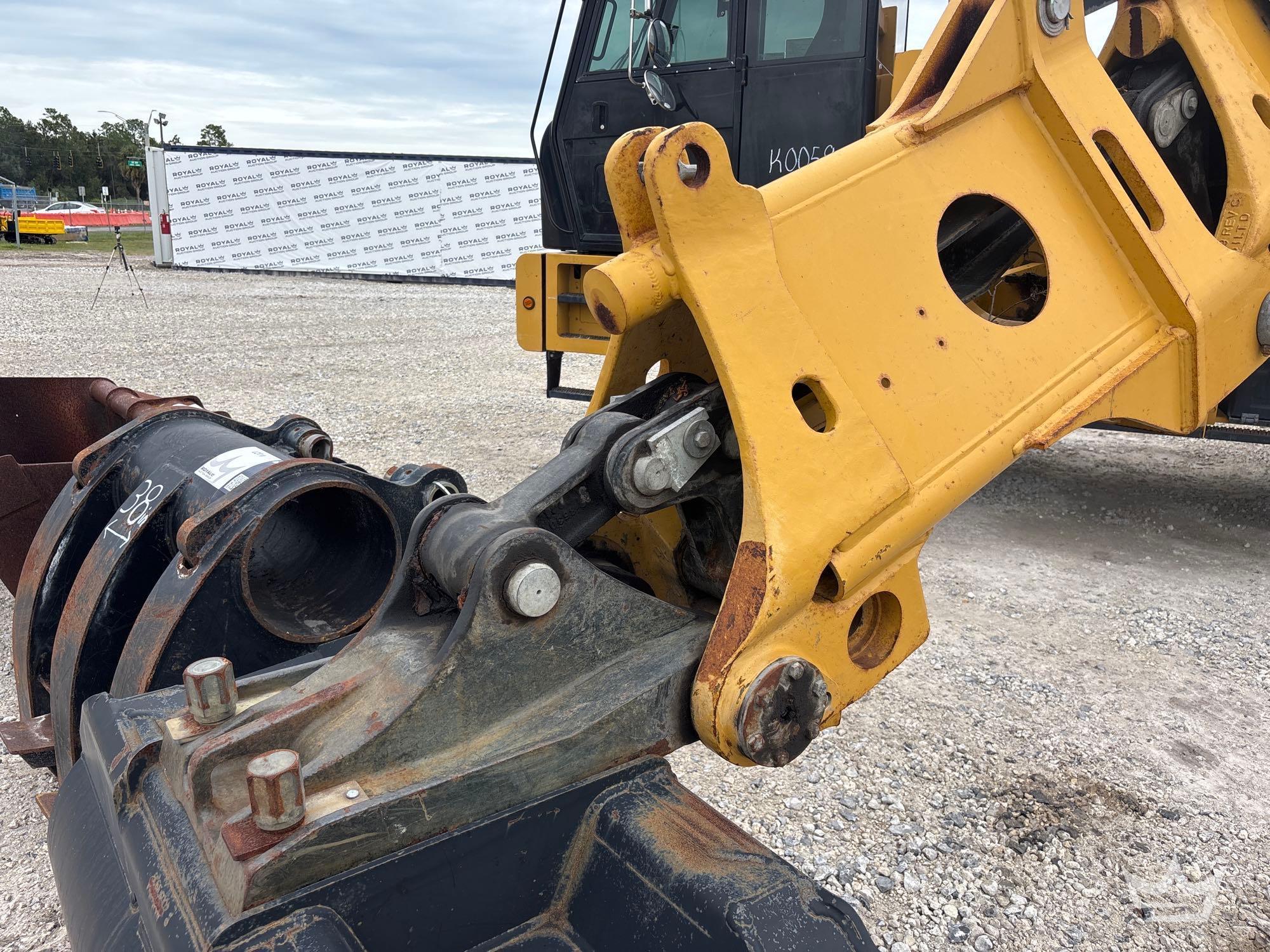 2017 Freightliner M2 106