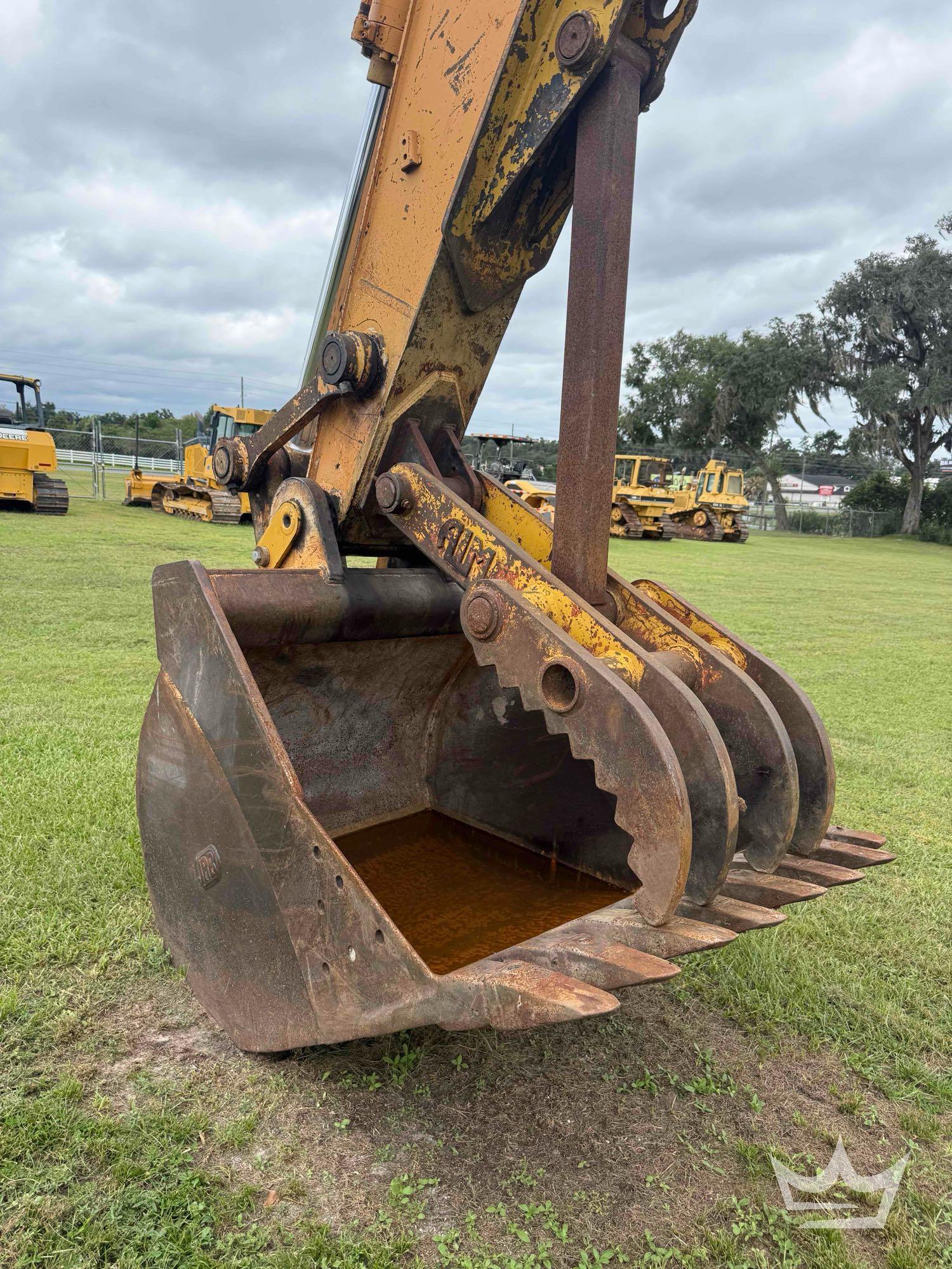 2003 Case CX240