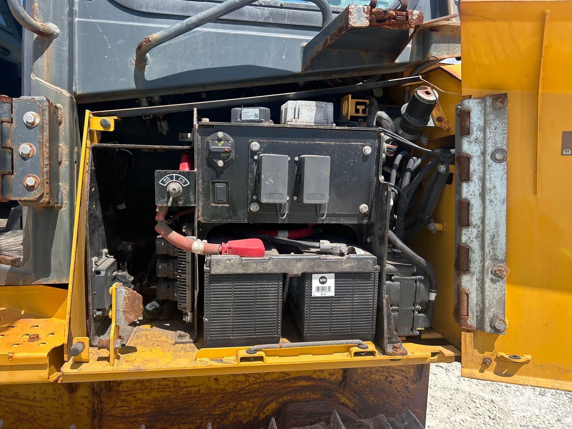 2020 John Deere 700K
