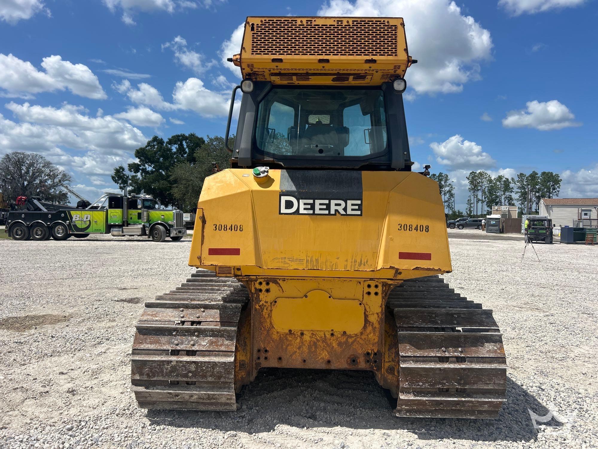 2020 John Deere 700K
