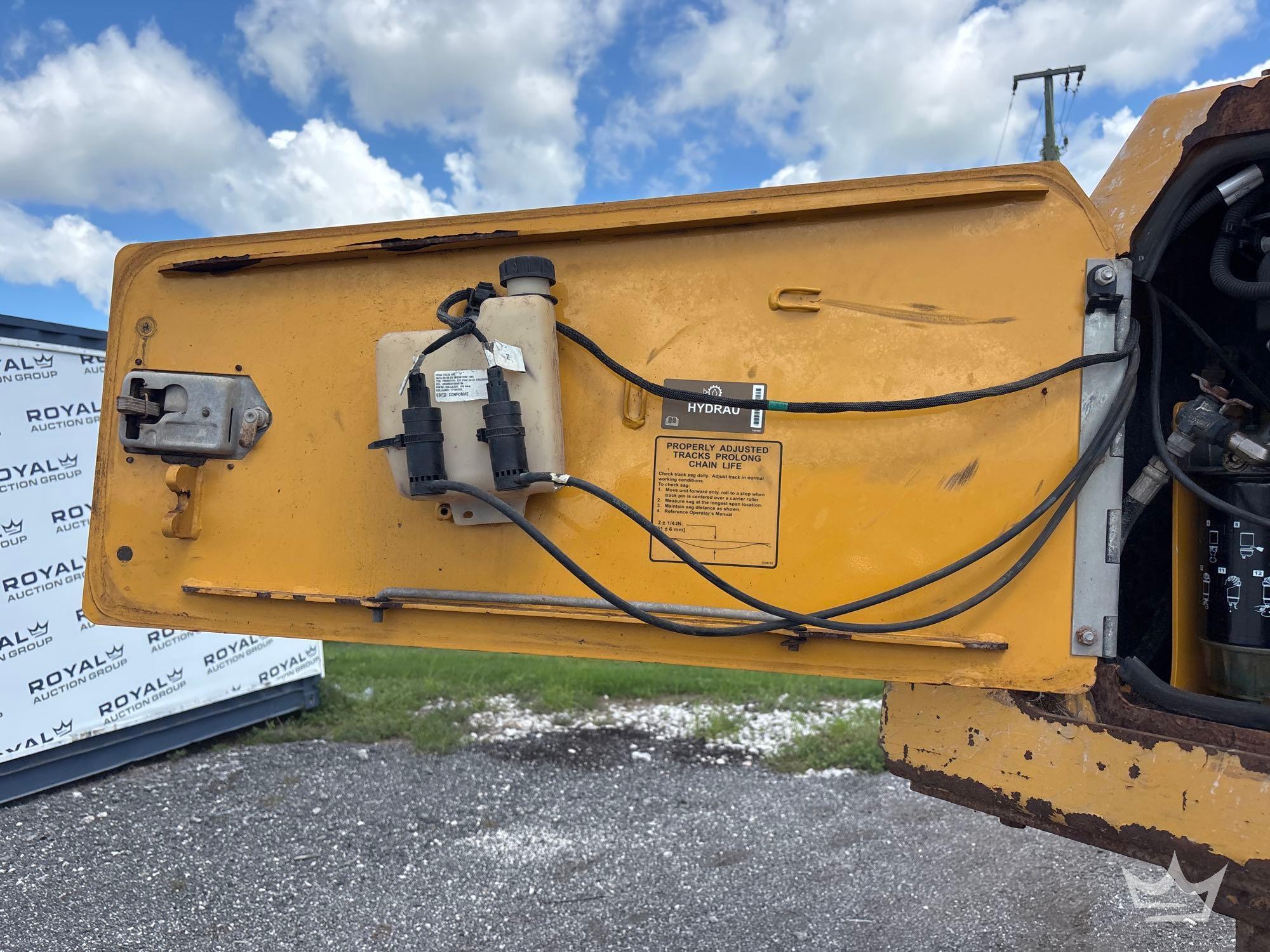 John Deere 750K LGP