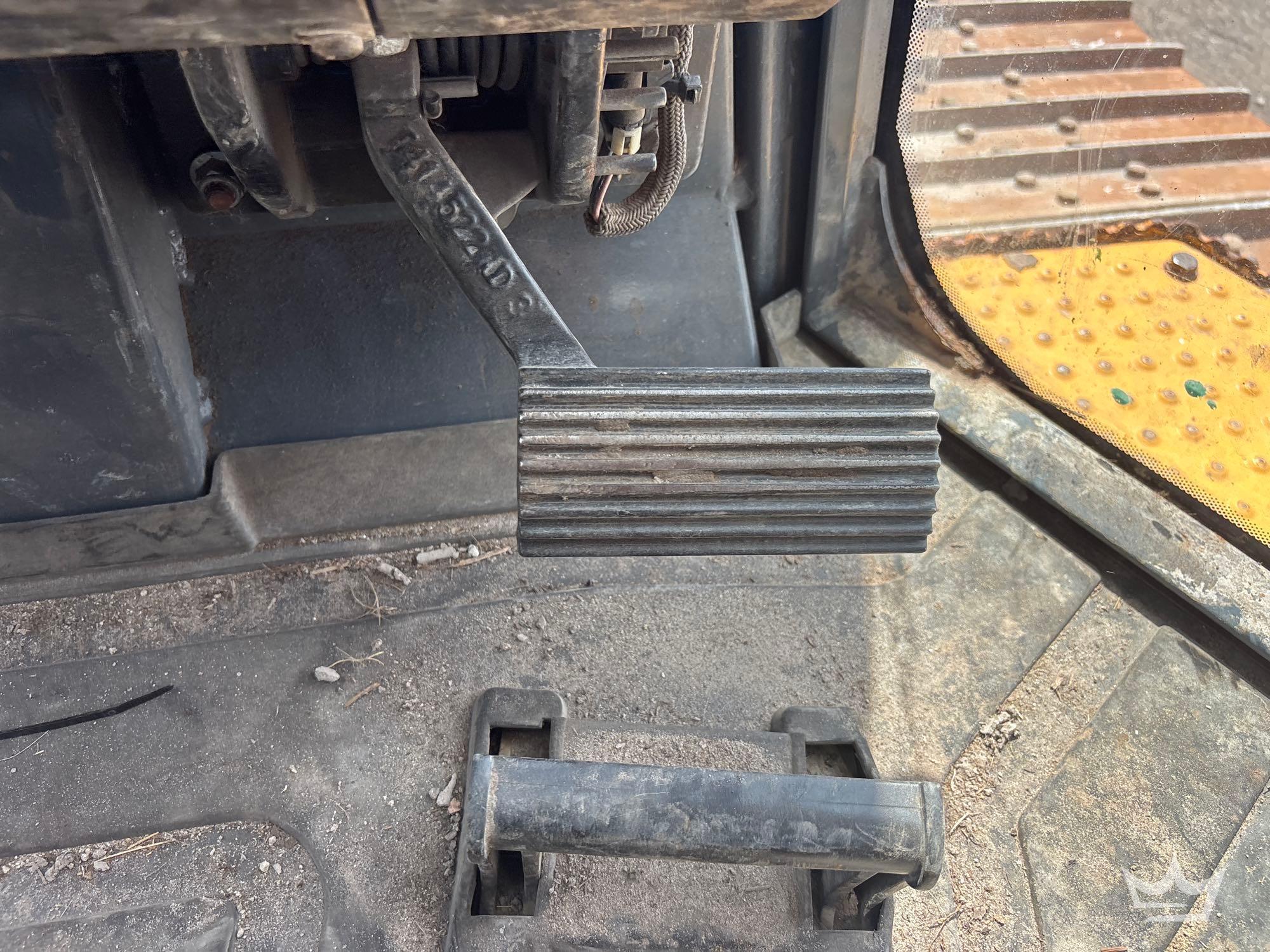 John Deere 750K LGP