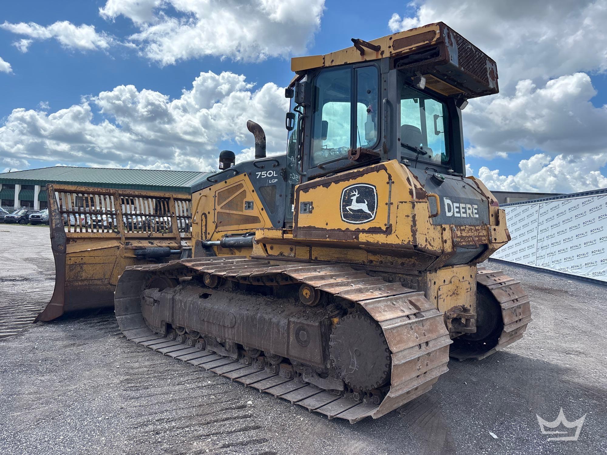 John Deere 750K LGP