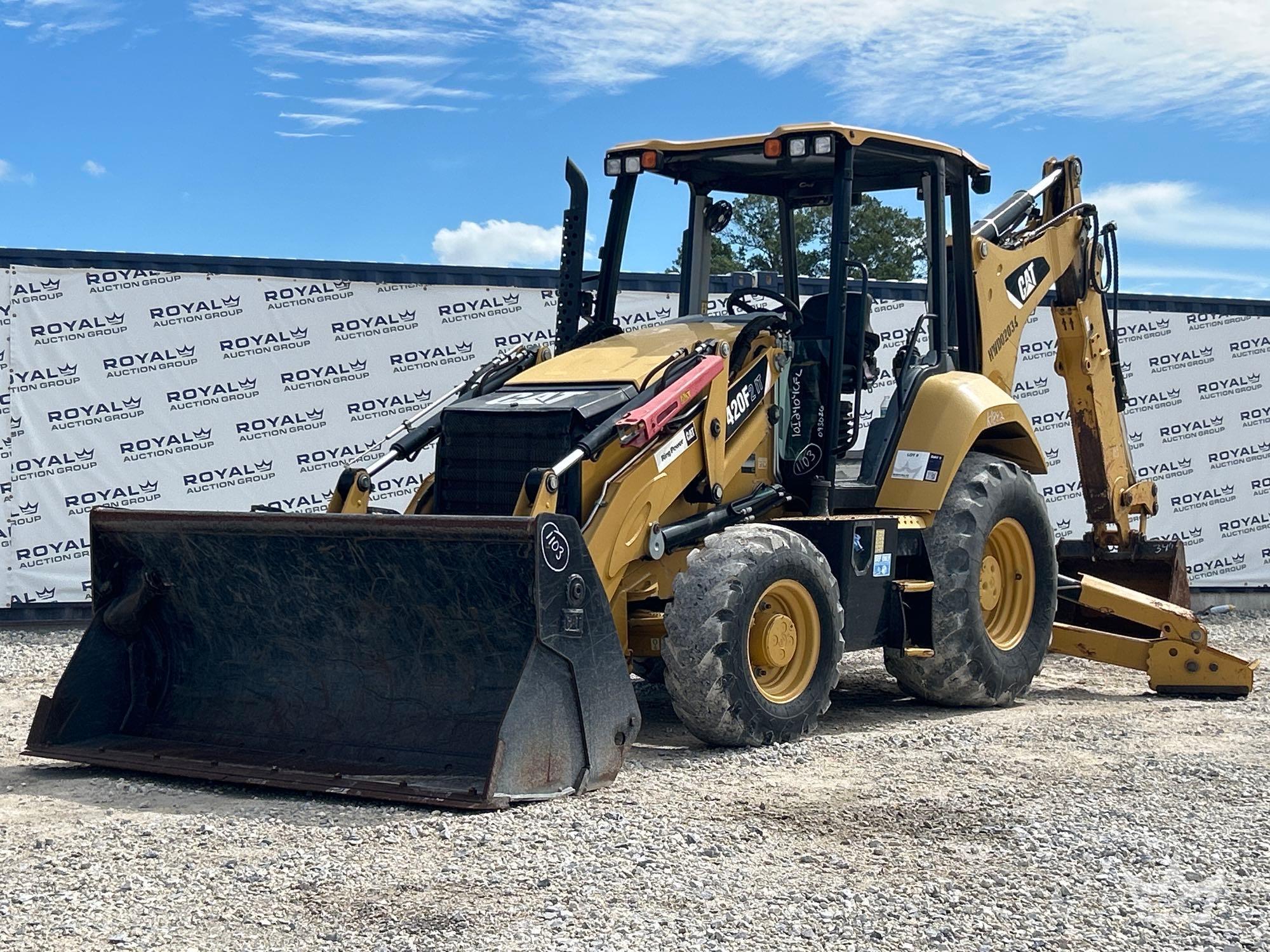 Photo of 2017 Caterpillar 420F2 IT